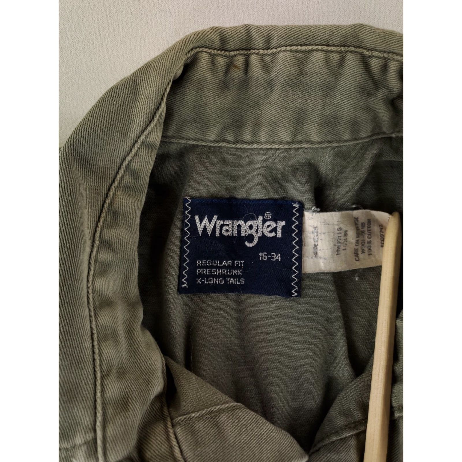 Wrangler Wrangler Shirt Pearl Snap Gray Long Sleeve X-Long Tails Mens M Gray 16-34 Men X-Long Tail? Size US M / EU 48-50 / 2 - 3 Thumbnail