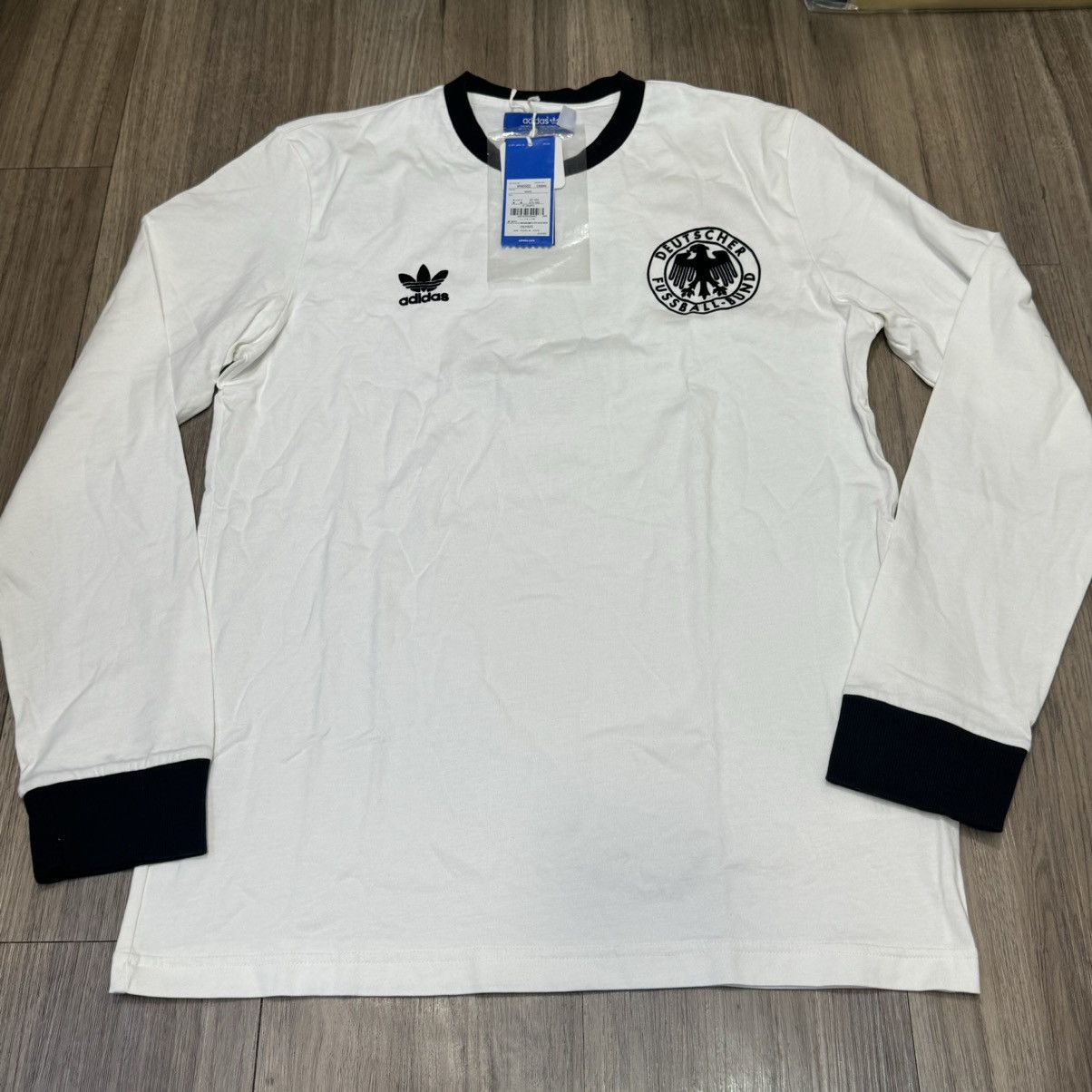 Adidas Germany 10/11 longsleeves retro shirt (bnwt) Size US M / EU 48-50 / 2 - 1 Thumbnail