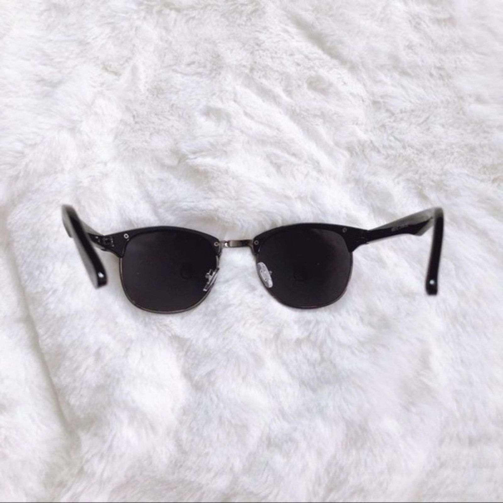Other Colby Black Horn Rimmed Sunglasses Size ONE SIZE - 7 Thumbnail