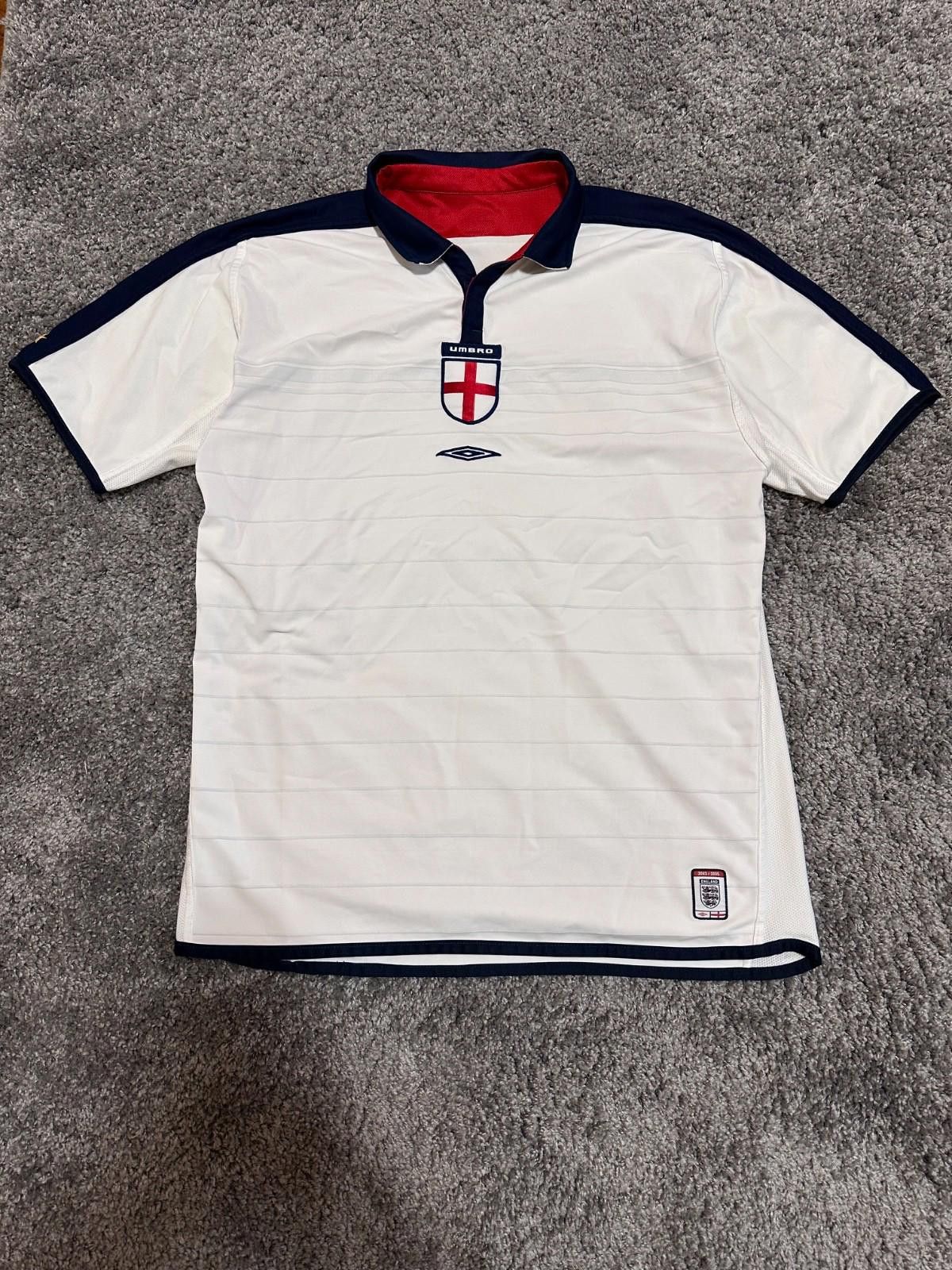 Umbro ENGLAND 2003 2005 HOME FOOTBALL SHIRT SOCCER JERSEY UMBRO L Size US L / EU 52-54 / 3 - 6 Thumbnail