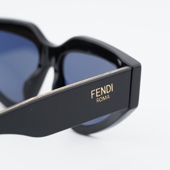 Fendi Fendi FE40163U 01V Sunglasses Shiny Black Cat Eye Frame Size ONE SIZE - 5 Thumbnail