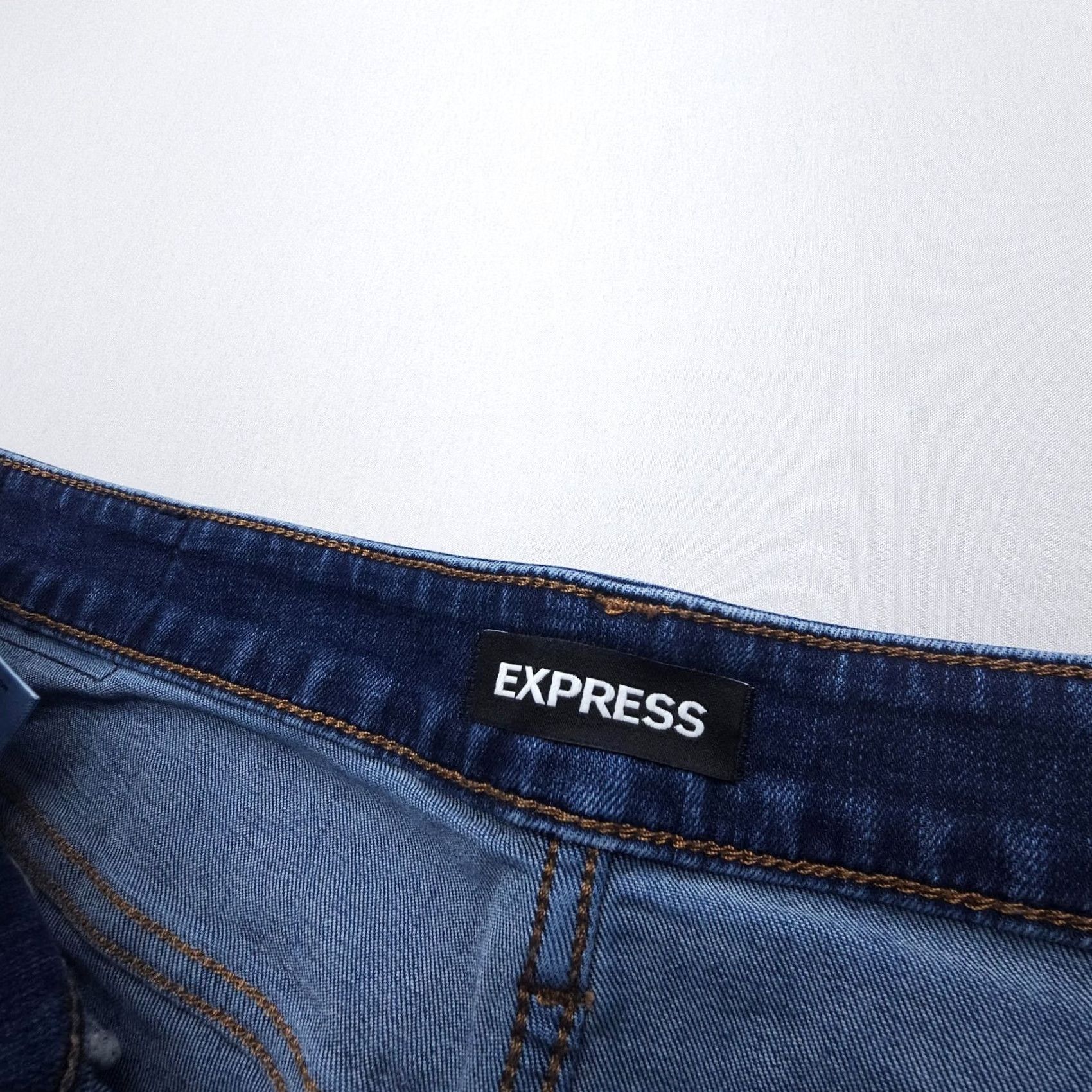 Express Express Jeans Mens Slim Straight 32 x 34 Dark Wash Denim Blue 5-Pocket Stretch Becomes 32x34 jeans Mens Regular Slim Straight Express Brand Size US 32 / EU 48 - 7 Thumbnail