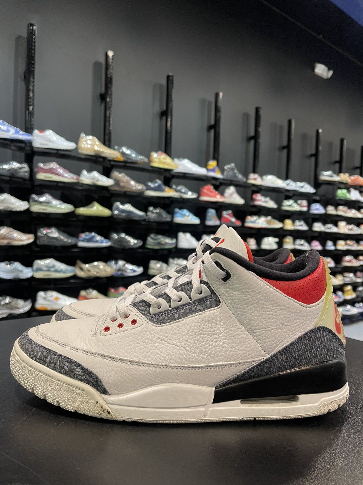 Jordan Brand Size 13 - Jordan 3 Retro SE Fire Red Denim Size US 13 / EU 46 - 1 Thumbnail