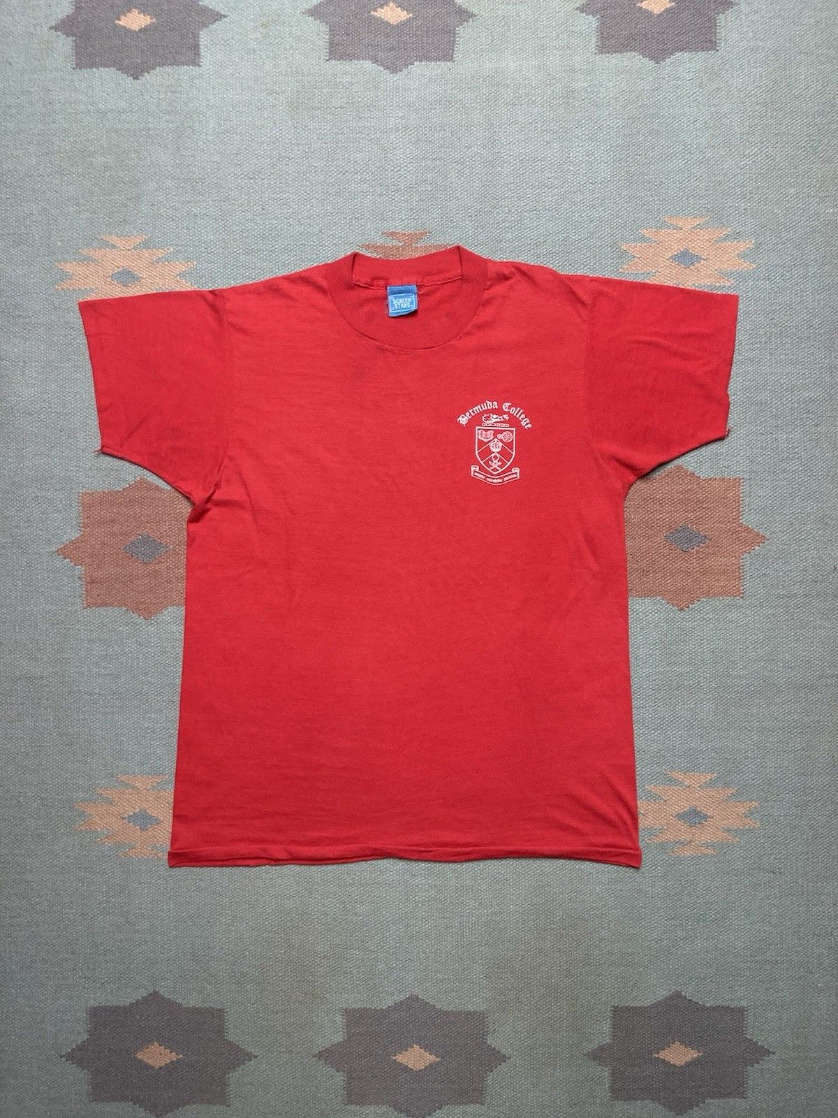 Vintage 80s graphic t shirt Bermuda college crest screen stars large Size US L / EU 52-54 / 3 - 1 Thumbnail