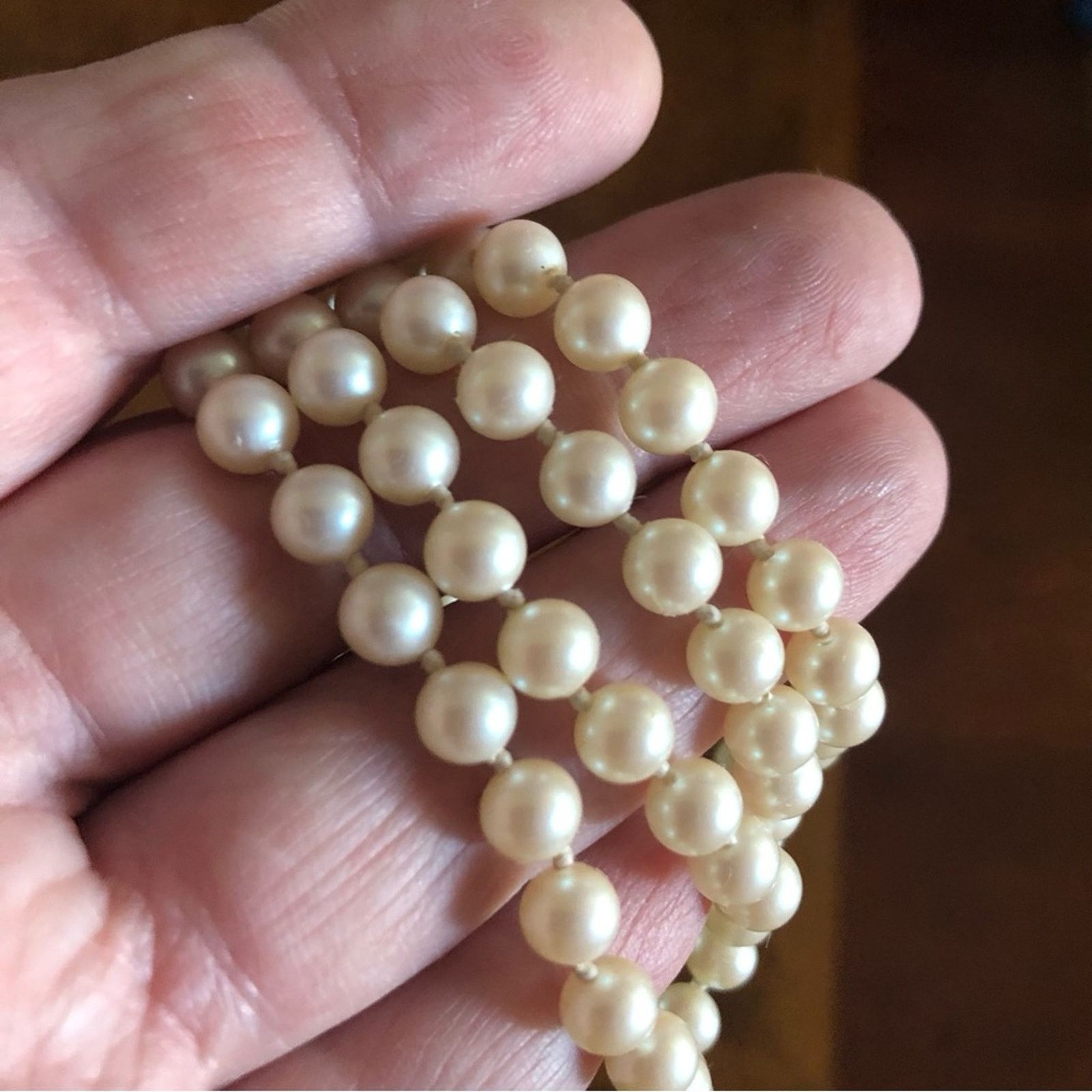 Vintage Vintage hand knotted cream glass pearl necklace Size ONE SIZE - 8 Thumbnail