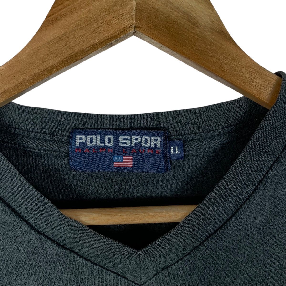 Vintage Vintage POLO SPORT RALPH LAUREN USA Flag Tee Shirt Top V Size US XL / EU 56 / 4 - 7 Thumbnail
