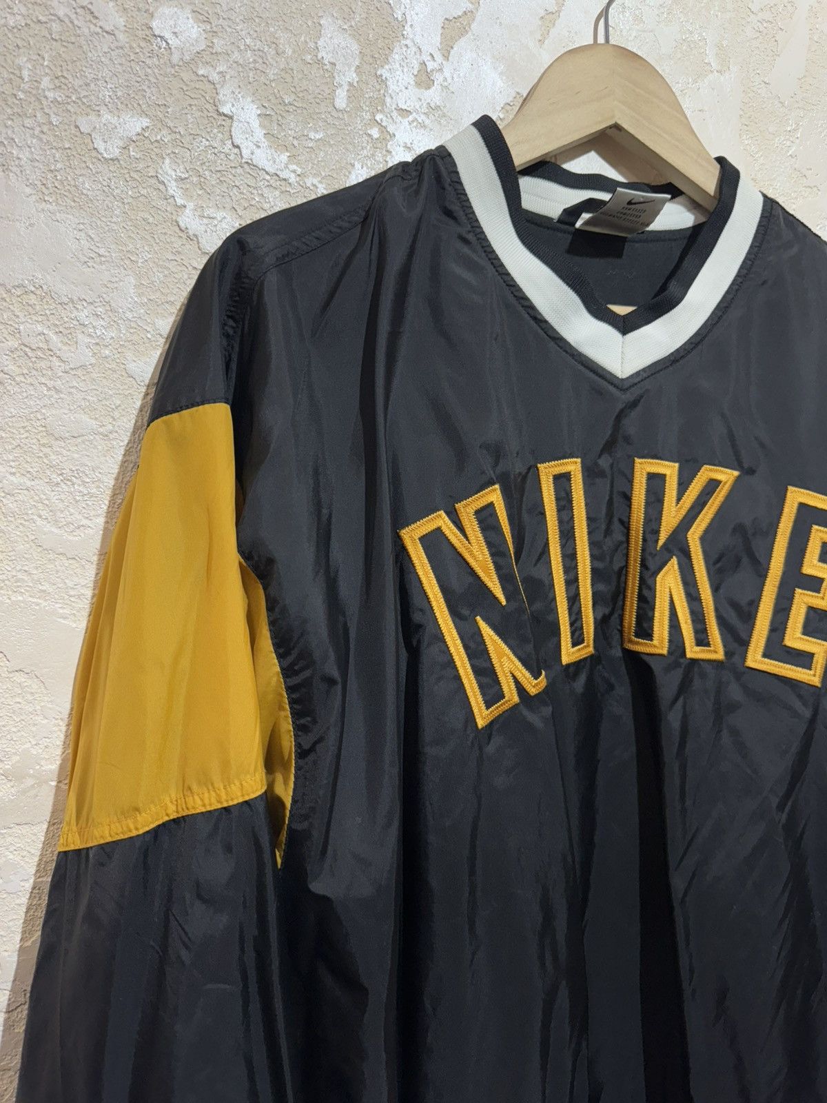 Other Nike Vintage Black Nylon Sweatshirt/Jacket Big Nike Logo Size US S / EU 44-46 / 1 - 3 Thumbnail