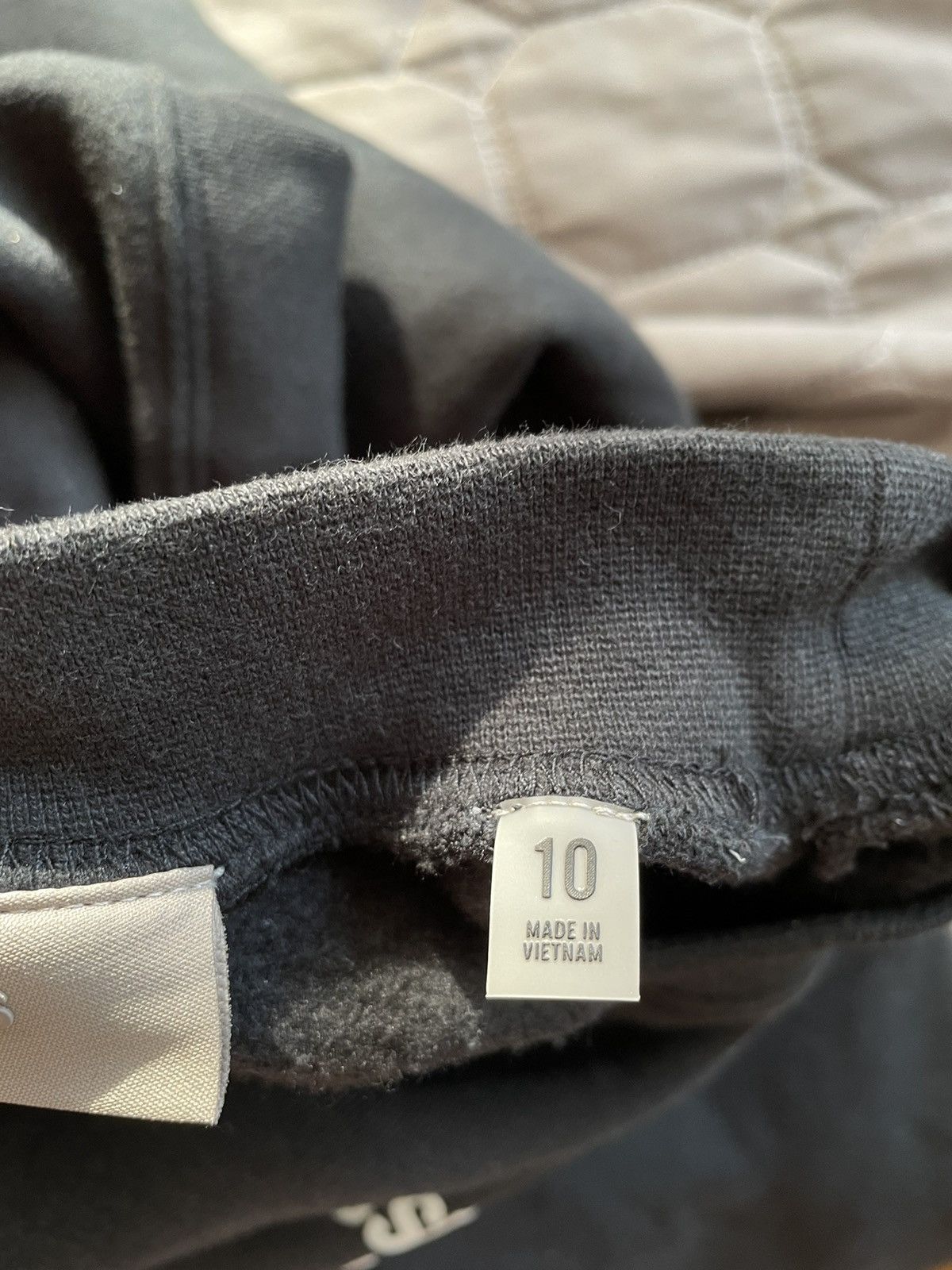 Fear of God Fear of God Essentials Kids 10 years Sweatshirt Size XS / US 0-2 / IT 36-38 - 9 Thumbnail
