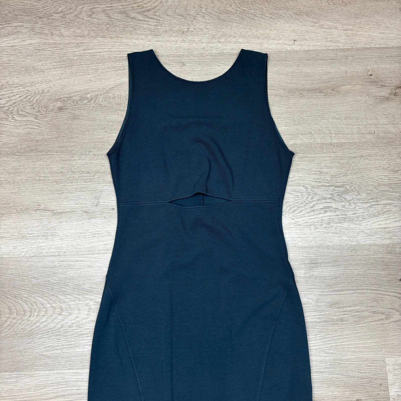 Helmut Lang Helmut Lang Cut Out Bodycon Sleeveless Dress Women's Large Size L / US 10 / IT 46 - 2 Thumbnail