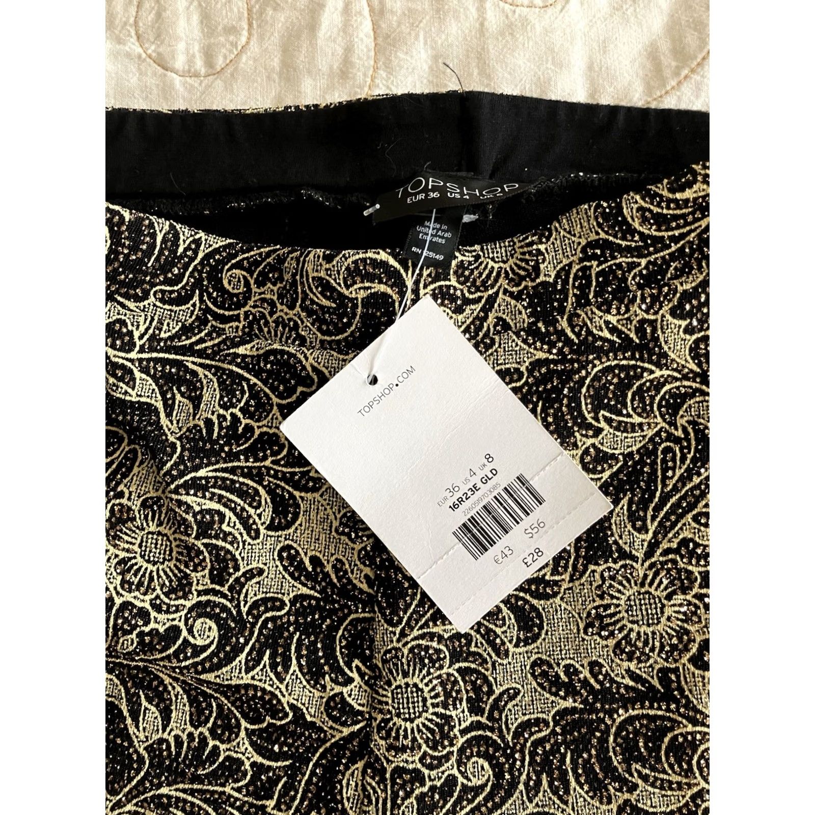 Topshop Topshop Black Gold 3D Floral Leggings Women Size 4 28L Ankle Casual Flower Stretch Polyester Blend Size 27" / US 4 / IT 40 - 6 Thumbnail