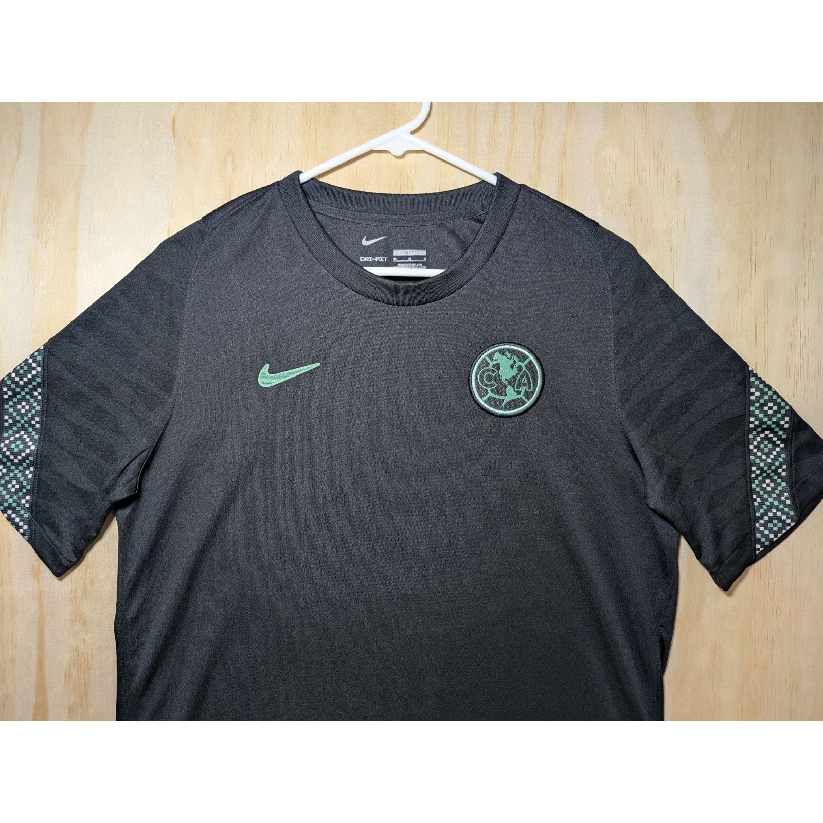 Nike Nike Men's Medium 2021-2022 Club America Training Jersey Size US M / EU 48-50 / 2 - 3 Thumbnail