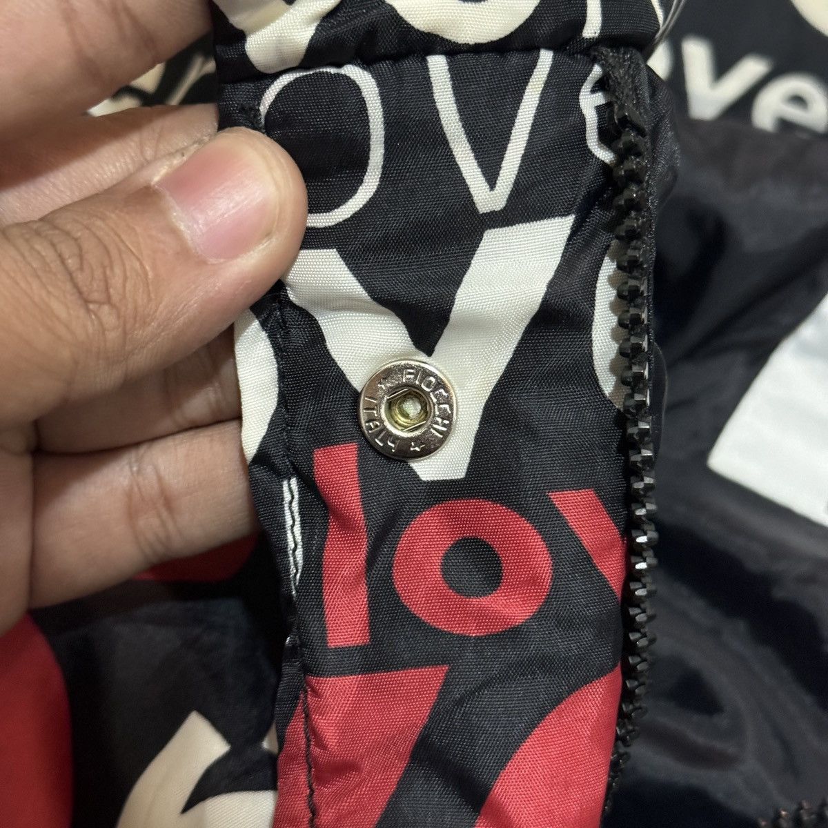Moschino Moschino Love Allover Puffer Jacket Size US M / EU 48-50 / 2 - 15 Thumbnail