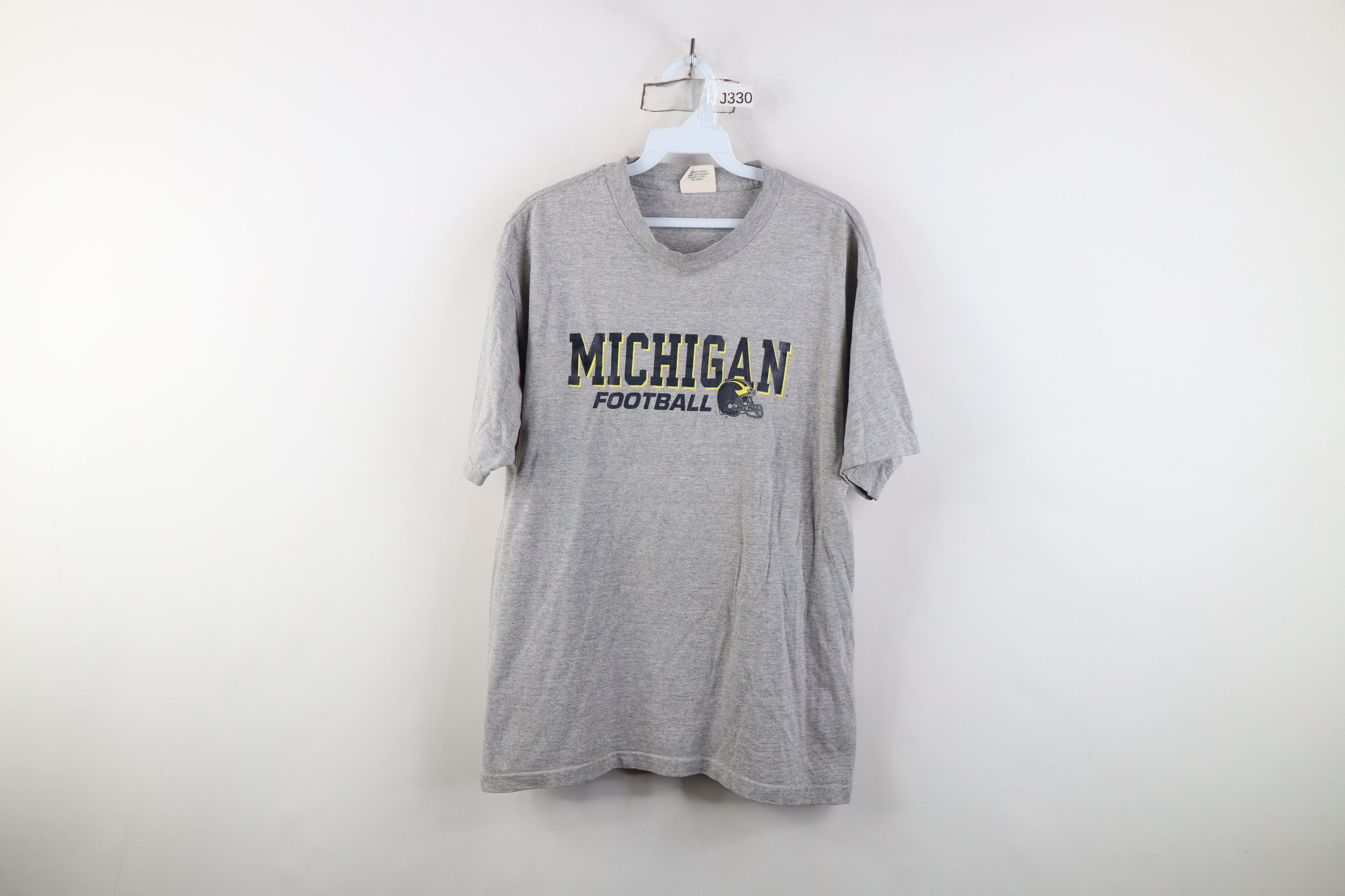 Vintage Vintage 90s University of Michigan Football T-Shirt Gray USA Size US L / EU 52-54 / 3 - 1 Thumbnail