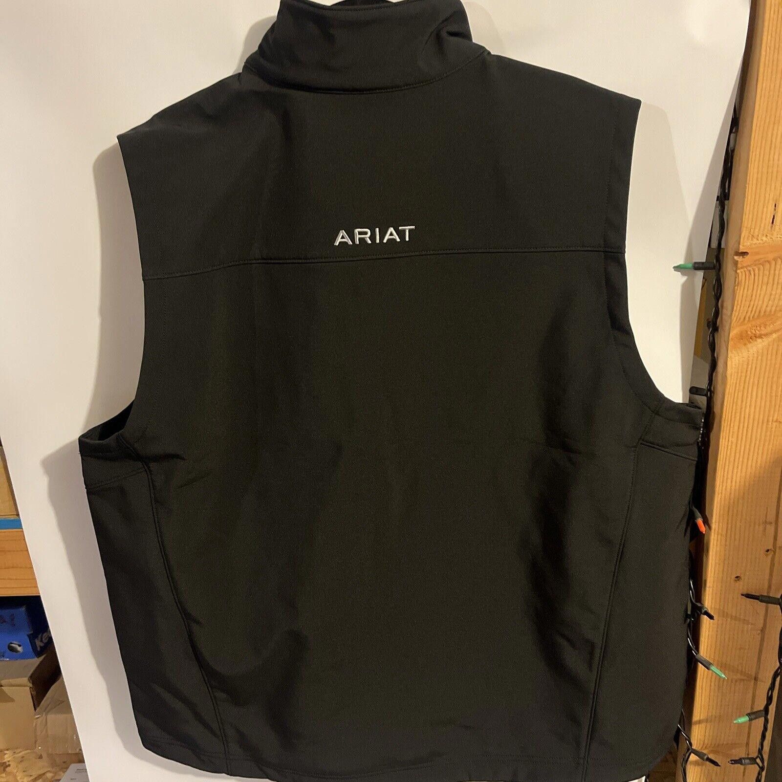 Ariat ARIAT Vernon 2.0 Softshell Full-Zip Vest | Black — Men's Size US XL / EU 56 / 4 - 5 Thumbnail