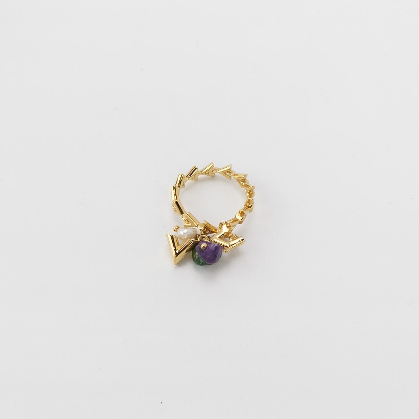 Louis Vuitton Louis Vuitton (LV) Imitation Pearl V Logo Ring Size 15 -z25 Size ONE SIZE - 2 Thumbnail