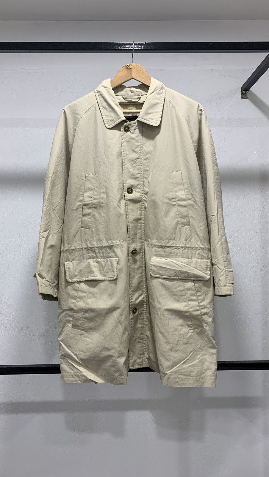 image of Vintage Burberry Light Zipper Jacket 90's in Beige, Men's (Size Medium)