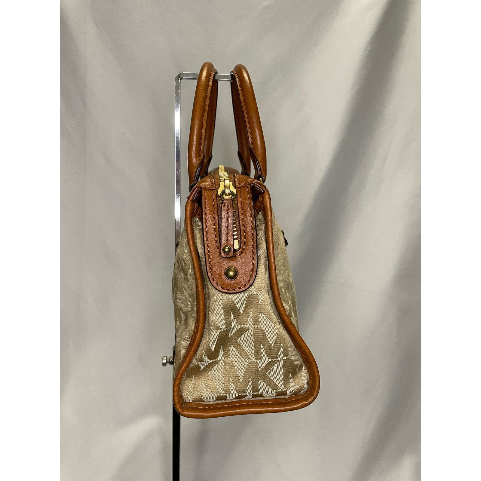 Michael Kors Michael Kors Signature Monogram Satchel Bag in Tan and Brown Size ONE SIZE - 4 Thumbnail
