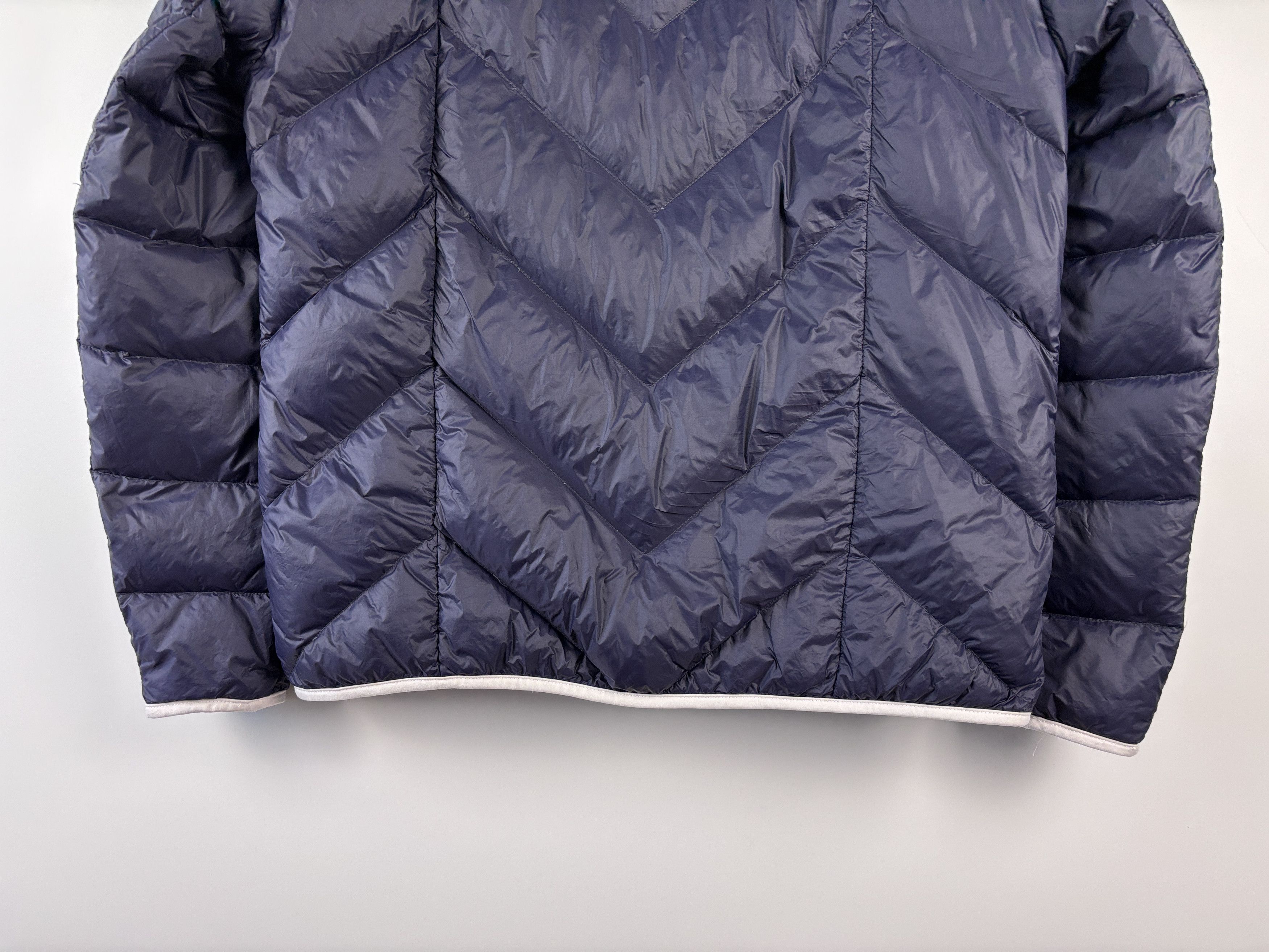Versace Versace 1969 Lightweight Down Jacket Purple 19V69 Size L Size US L / EU 52-54 / 3 - 6 Thumbnail