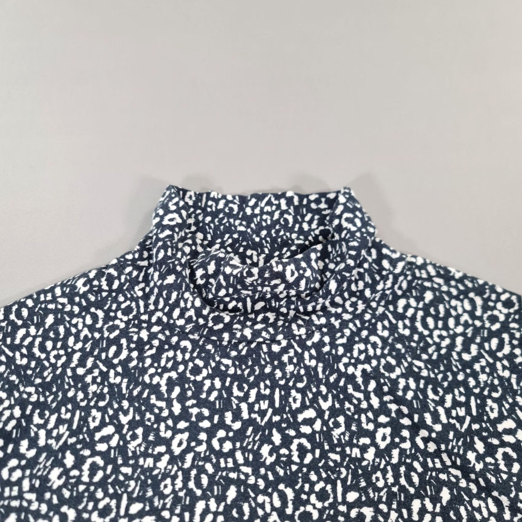 Vintage Brora T-Shirt Womens Blue 8 UK Long Sleeves Animal Print Top High Neck Stretch Size M / US 6-8 / IT 42-44 - 2 Thumbnail