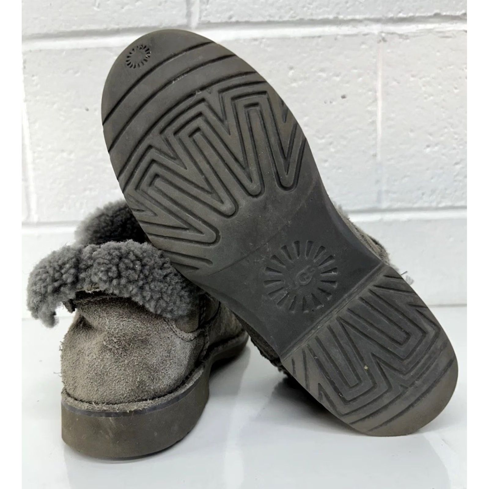 Ugg UGG Women Boots Elisa Suede Bootie Gray 8 US Size Size US 8 / IT 38 - 7 Thumbnail
