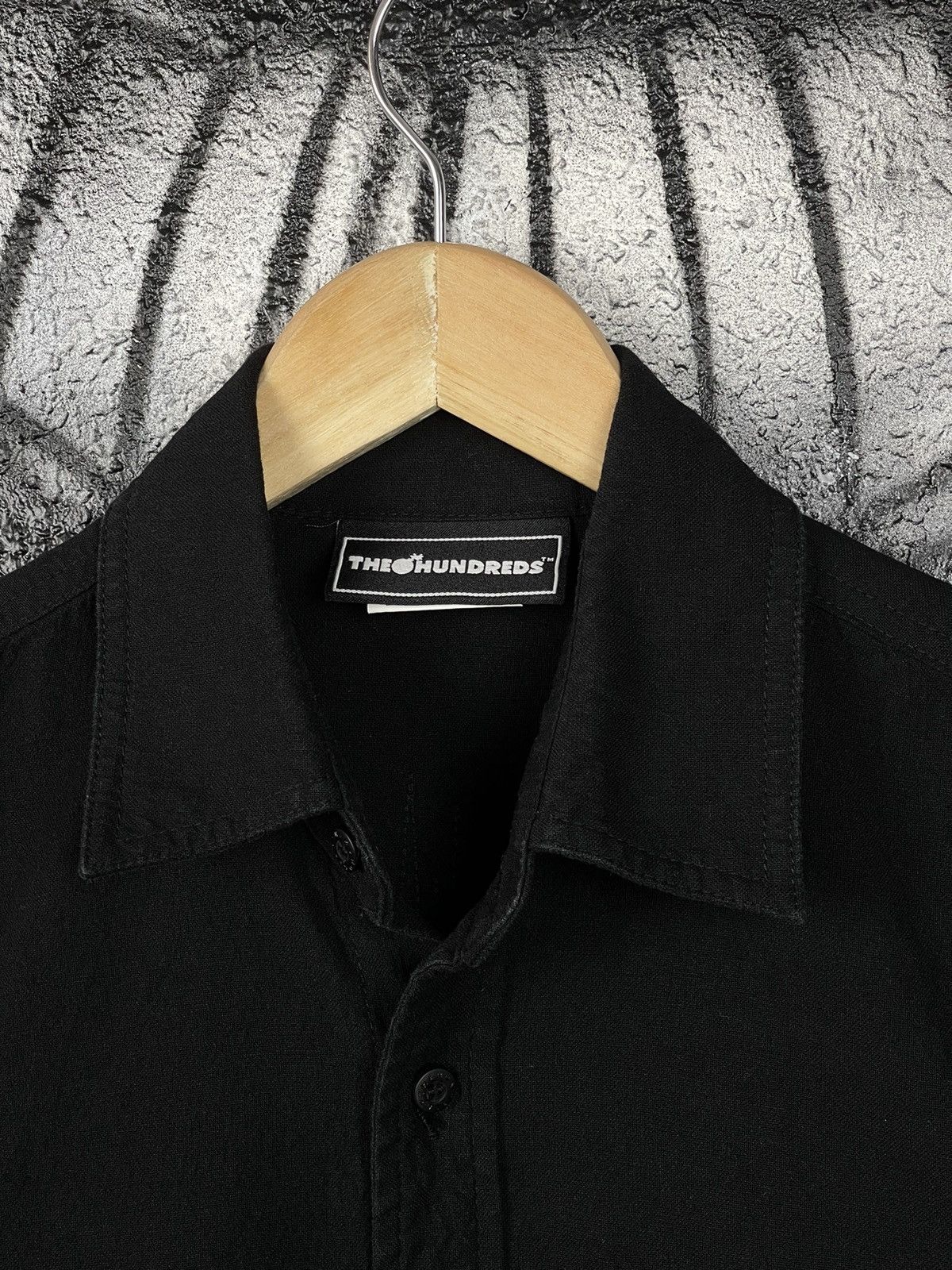 The Hundreds The Hundreds Button Up Short Sleeve Shirt Men’s Size S Size US S / EU 44-46 / 1 - 7 Thumbnail