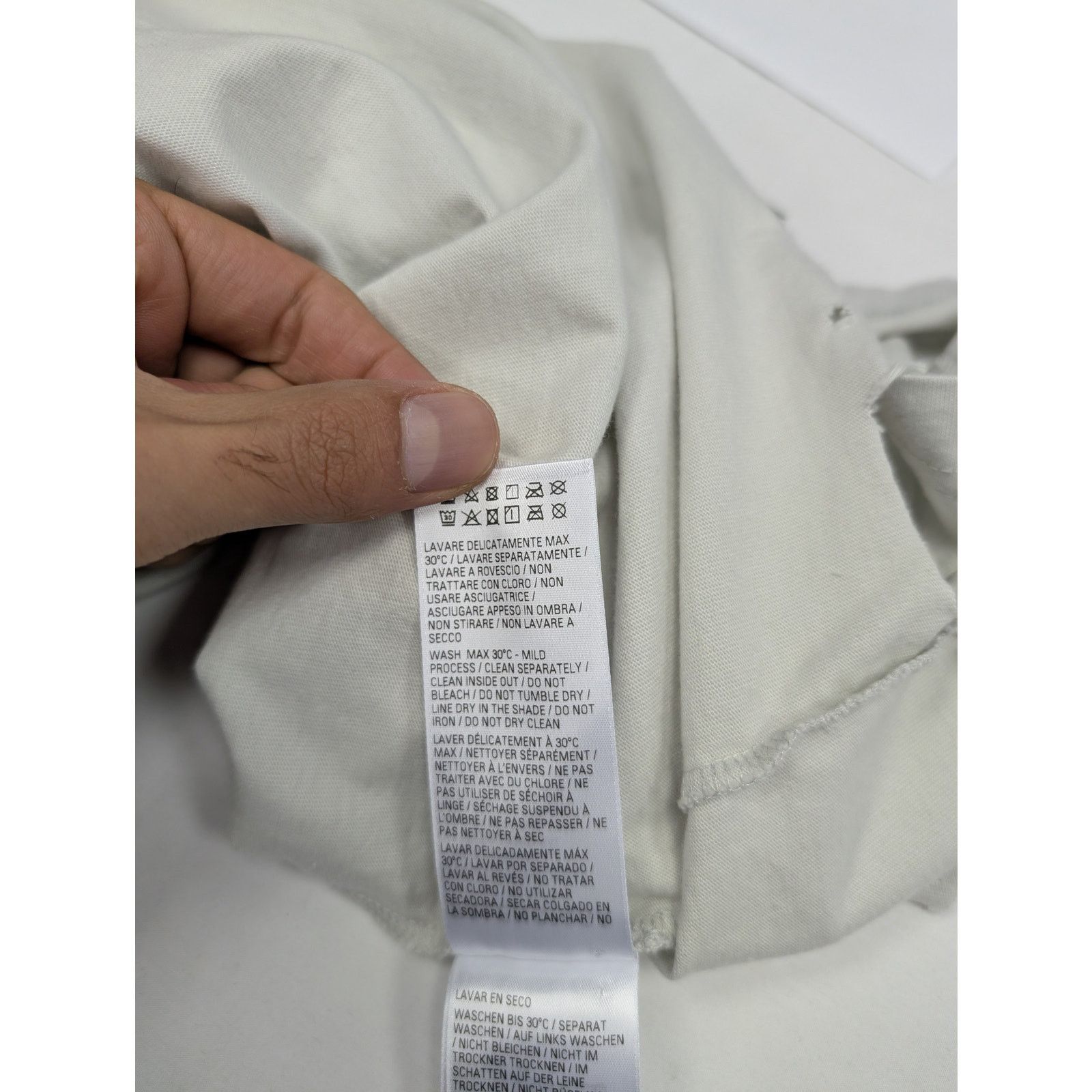 Balenciaga o1rshd1 Short Sleeve Cropped T-Shirt in White Size US L / EU 52-54 / 3 - 13 Thumbnail