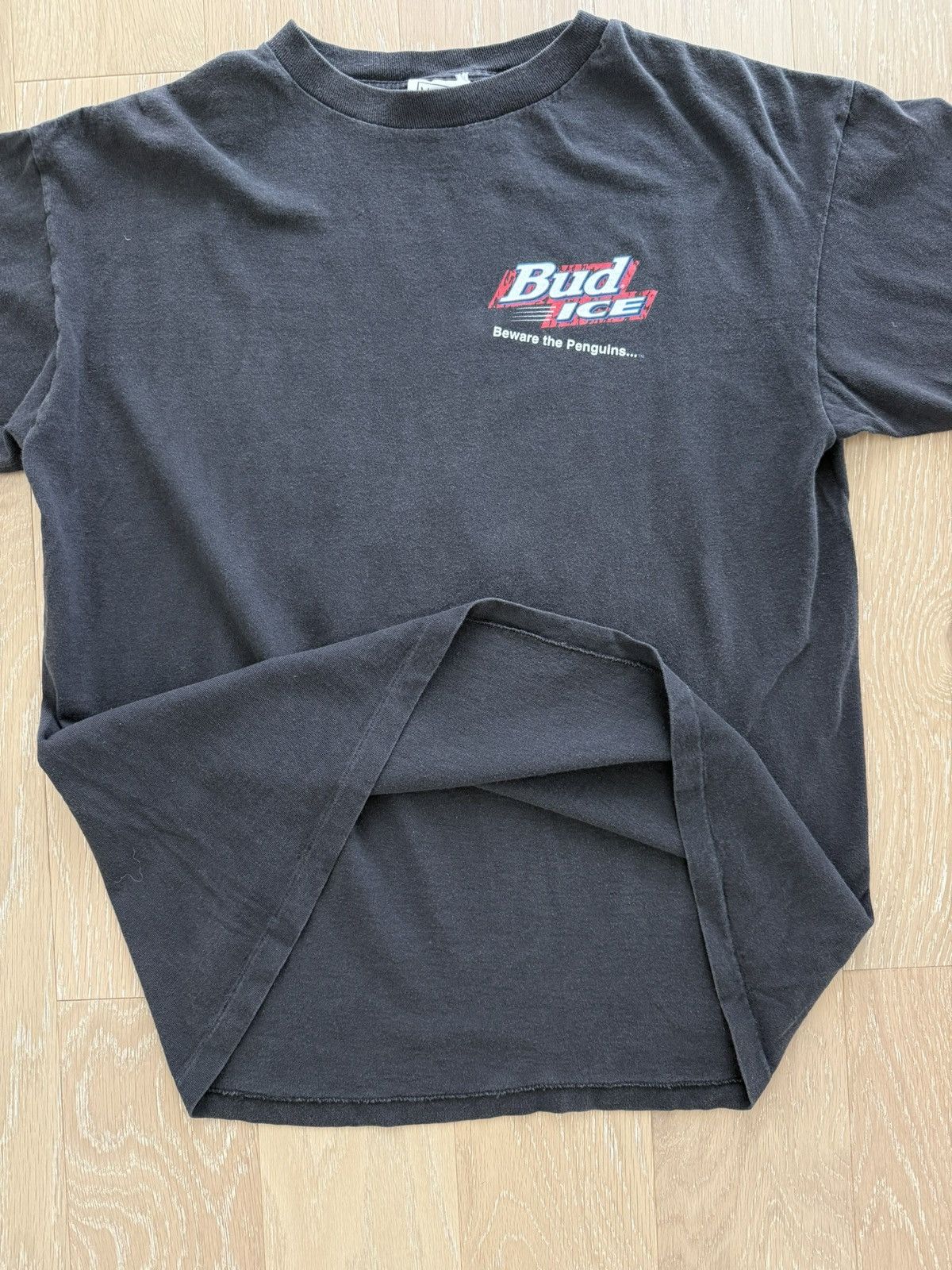 Other Vintage 90s Bud Ice Beware the Penguin Promo Shirt Size US L / EU 52-54 / 3 - 6 Thumbnail