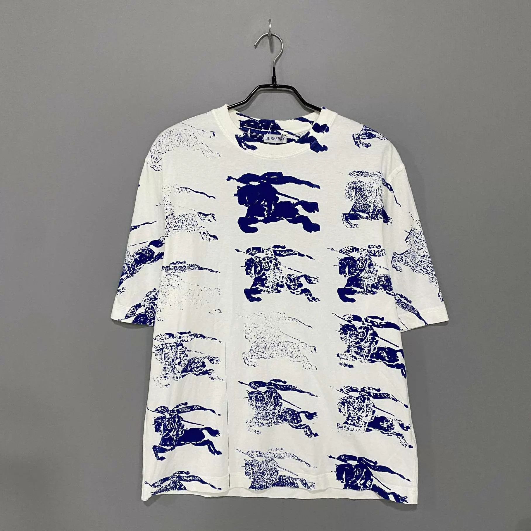 Burberry Burberry Full Print Equestrian Knight Short Sleeve Tee M Size US M / EU 48-50 / 2 - 1 Thumbnail
