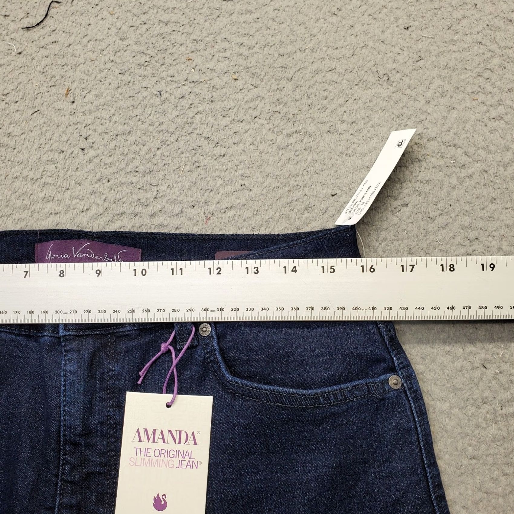 Gloria Vanderbilt Gloria Vanderbilt Womens 12 Blue Denim Straight Jeans Amanda Stretch Slimming 5-Pocket Design Regular Inseam 30.75" 32 Waist NWT Mens? Size 34" / US 12 / IT 48 - 6 Thumbnail
