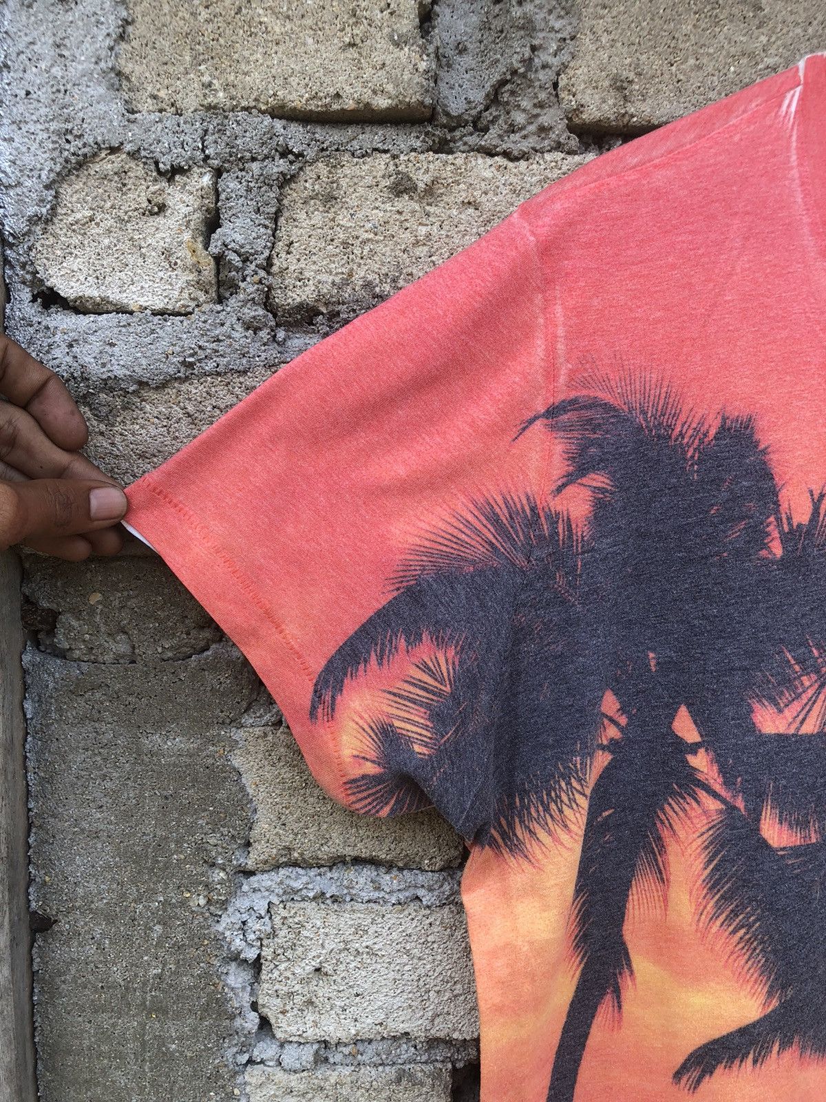 Aeropostale × Japanese Brand × Vintage Aeropostale AOP Palm Tshirts Size US L / EU 52-54 / 3 - 6 Thumbnail