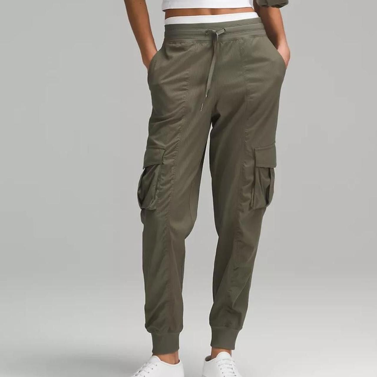 Designer Lululemon Dance Studio Relaxed Fit size L Size 36" / US 14 / IT 50 - 1 Thumbnail