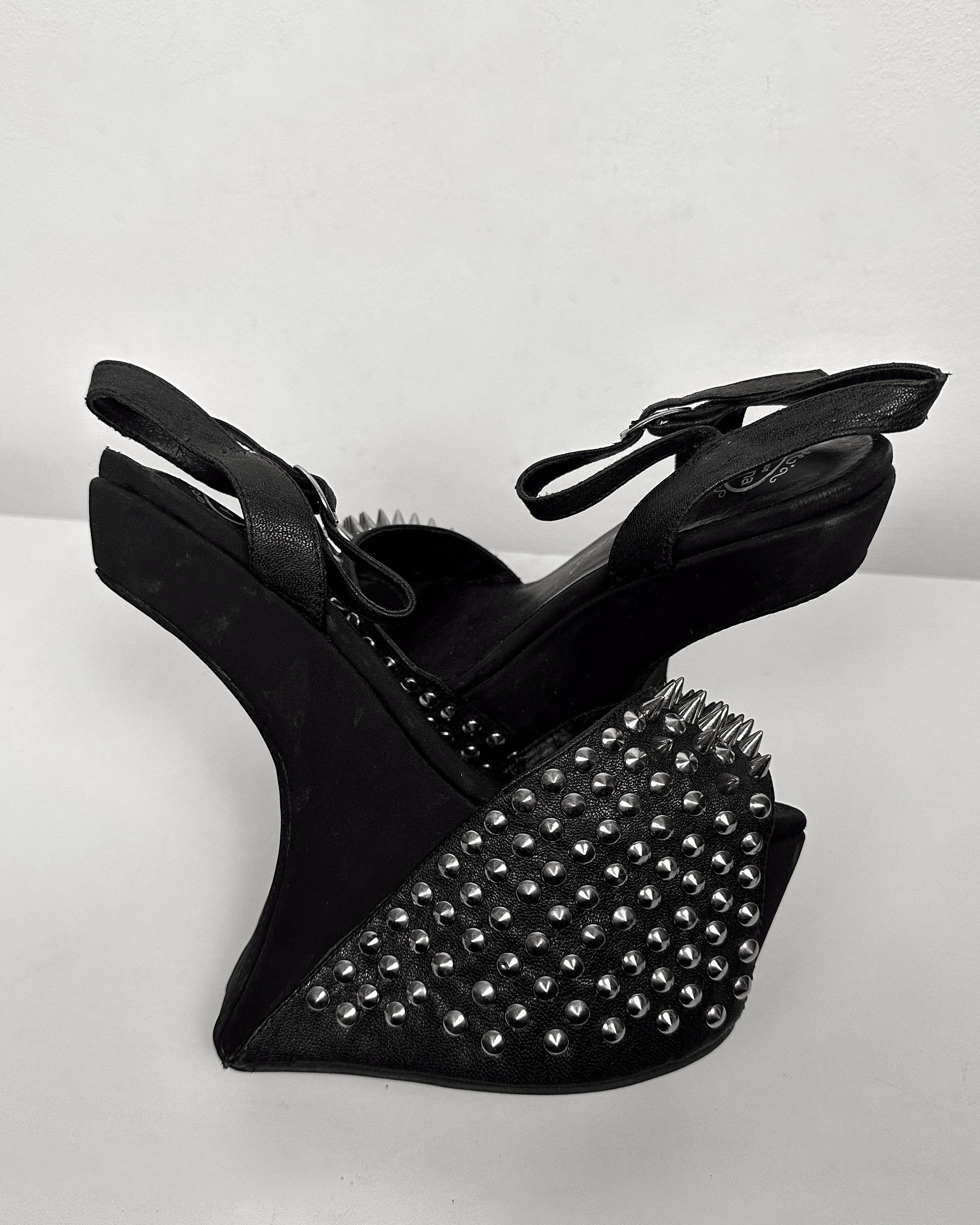 Jeffrey Campbell Jeffrey Campbell Spiked Platform Sandals Size US 7 / IT 37 - 5 Thumbnail
