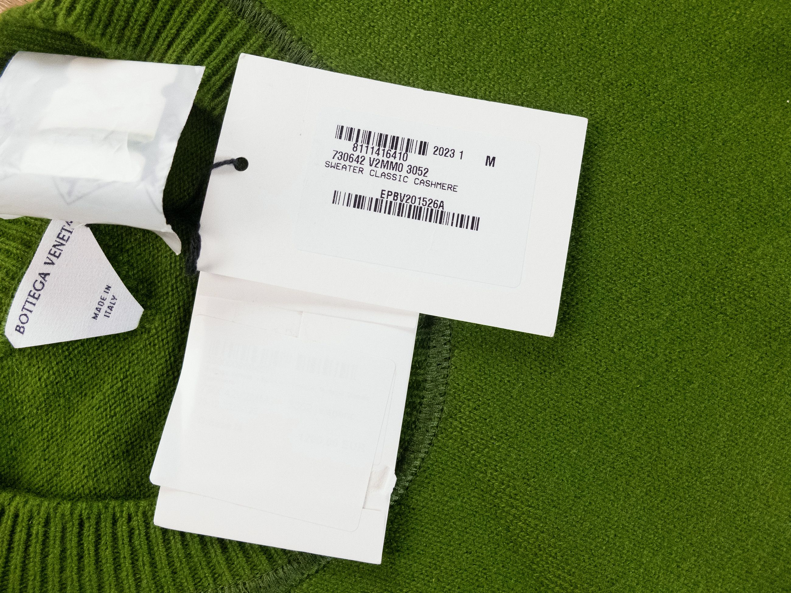 Bottega Veneta BOTTEGA VENETA Jalapeno green cashmere sweater Medium q Size US M / EU 48-50 / 2 - 6 Thumbnail