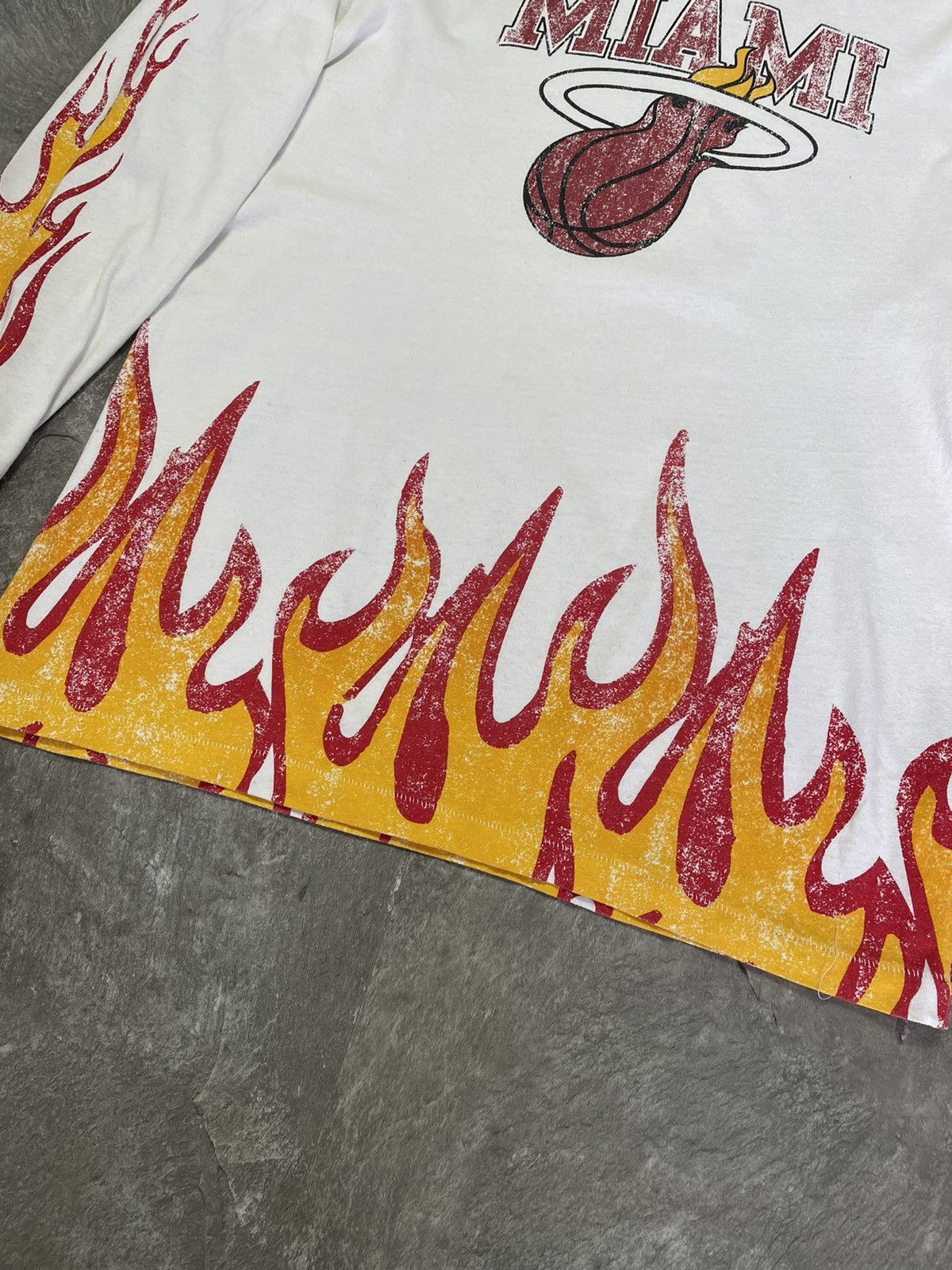 NBA Miami Heat Flames Long Sleeve Basketball Streetwear Fire Size US S / EU 44-46 / 1 - 3 Thumbnail