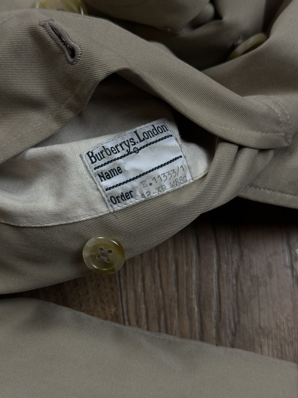 Burberry Vintage trench coat Burberry original luxury streetwear item Size US S / EU 44-46 / 1 - 4 Thumbnail