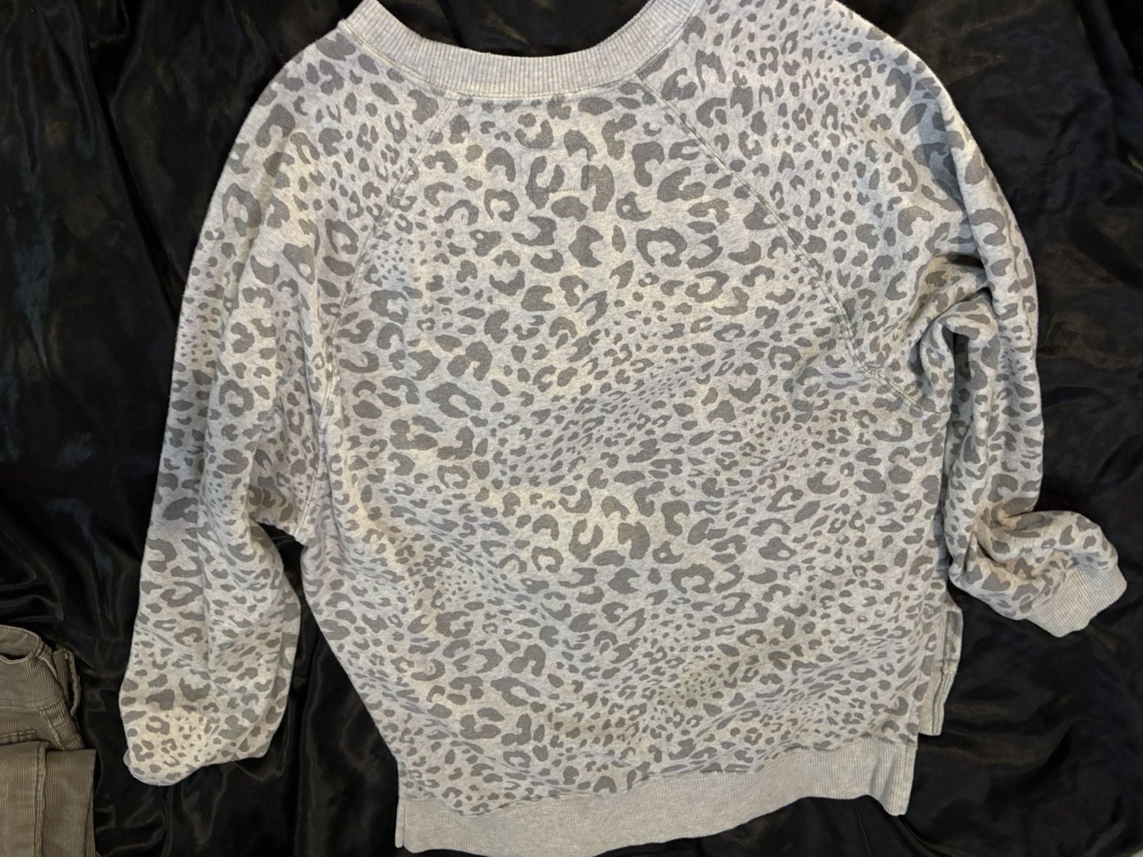 American Eagle Outfitters cheetah print crewneck Size S / US 4 / IT 40 - 2 Thumbnail