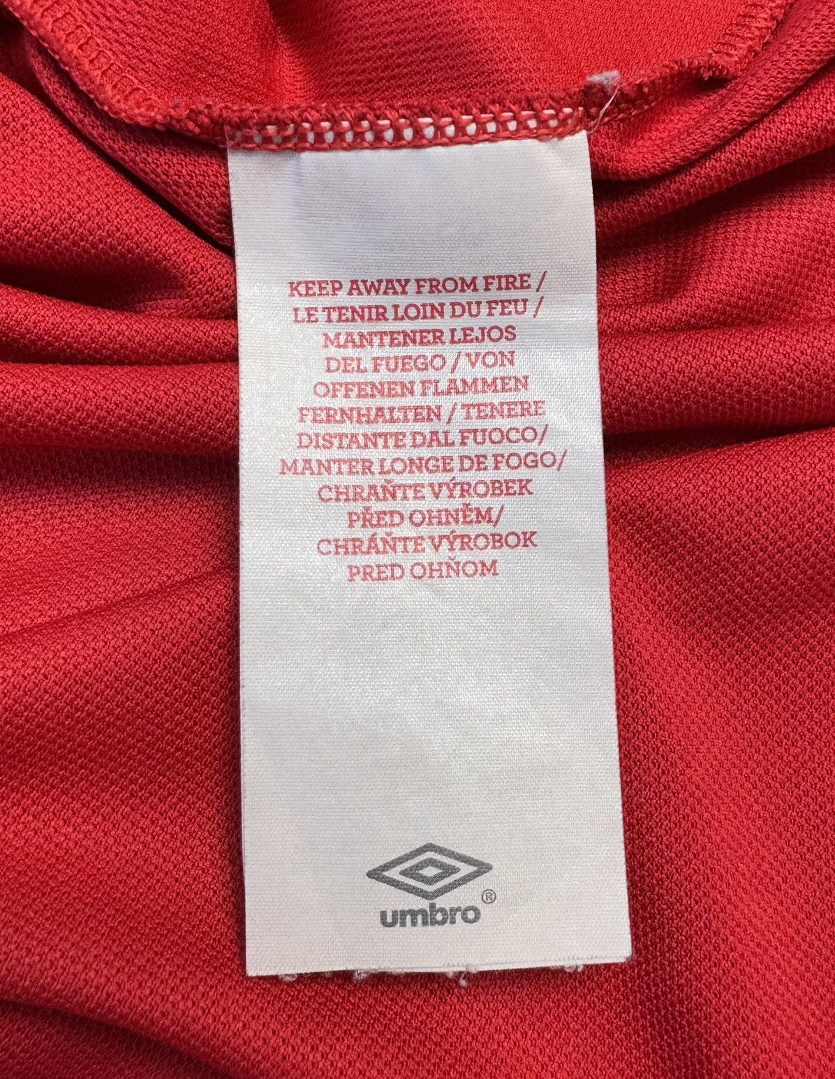Umbro England 2010 2011 Away Shirt Soccer Jersey Umbro #9 Gerrard Size US M / EU 48-50 / 2 - 13 Thumbnail