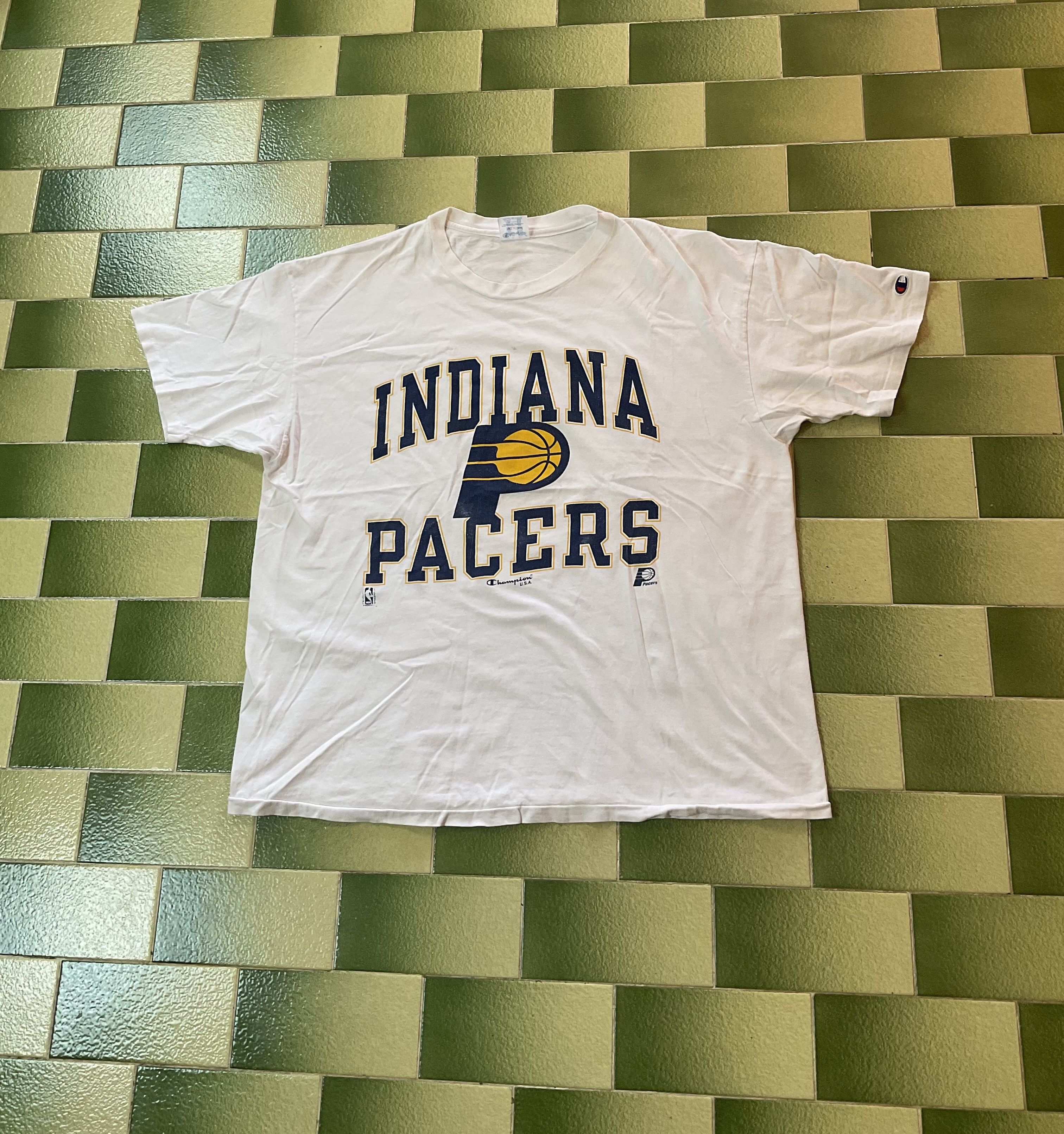 Champion Vintage Champion USA 90s Indiana Pacers T-Shirt Size XXL Size US XXL / EU 58 / 5 - 1 Thumbnail