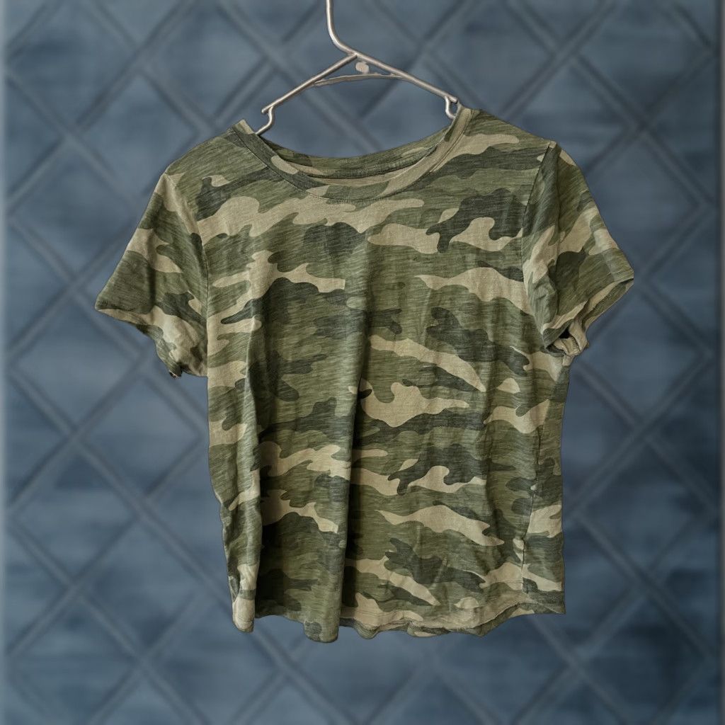 Old Navy Old Navy Shirt Womens Green Camo 100% Cotton Round Neck Short Sleeve M Size M / US 6-8 / IT 42-44 - 1 Thumbnail