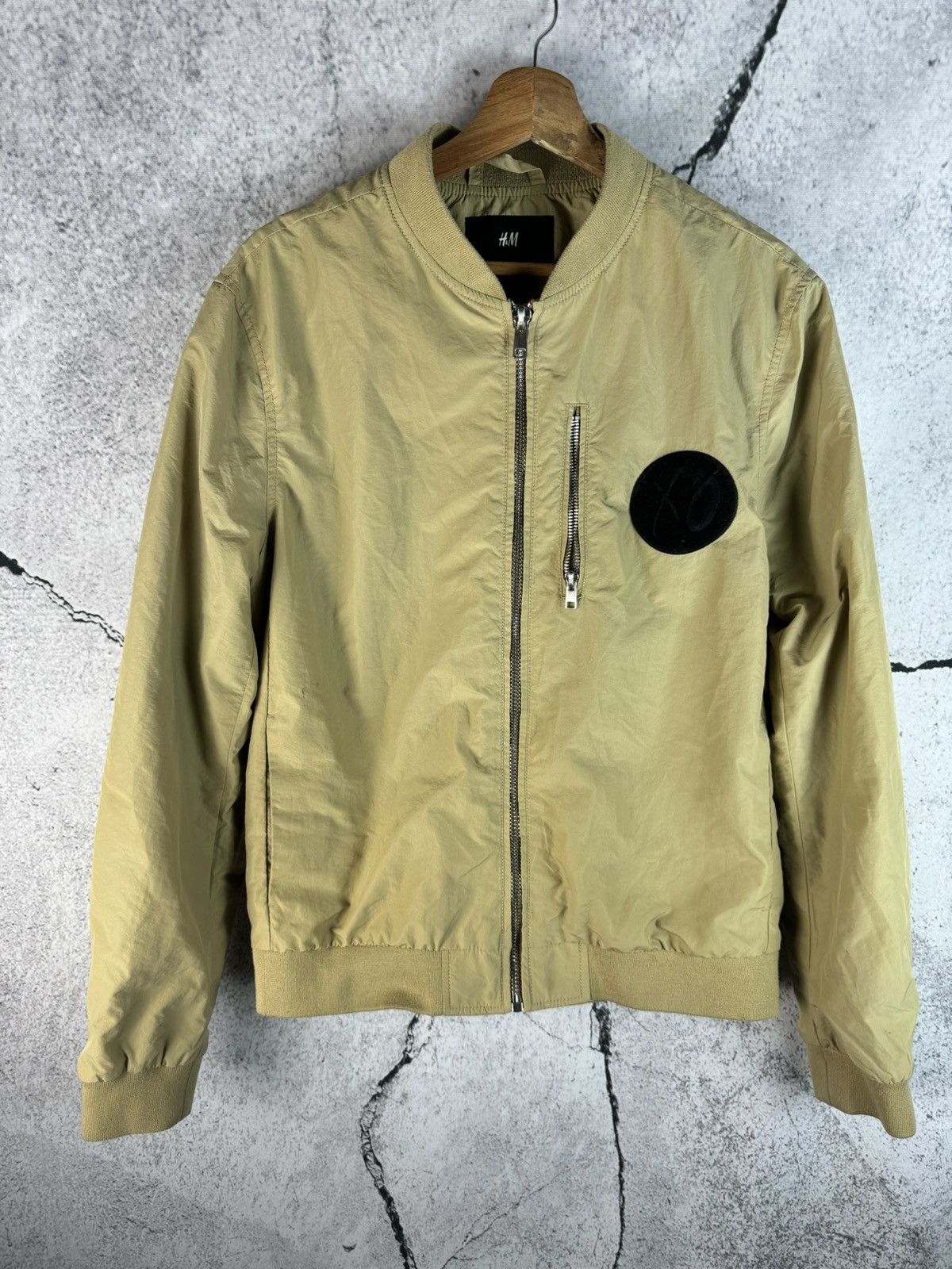 H&M × The Weeknd The Weeknd XO x H&M Big Logo Beige Bomber Jacket Size US M / EU 48-50 / 2 - 2 Thumbnail