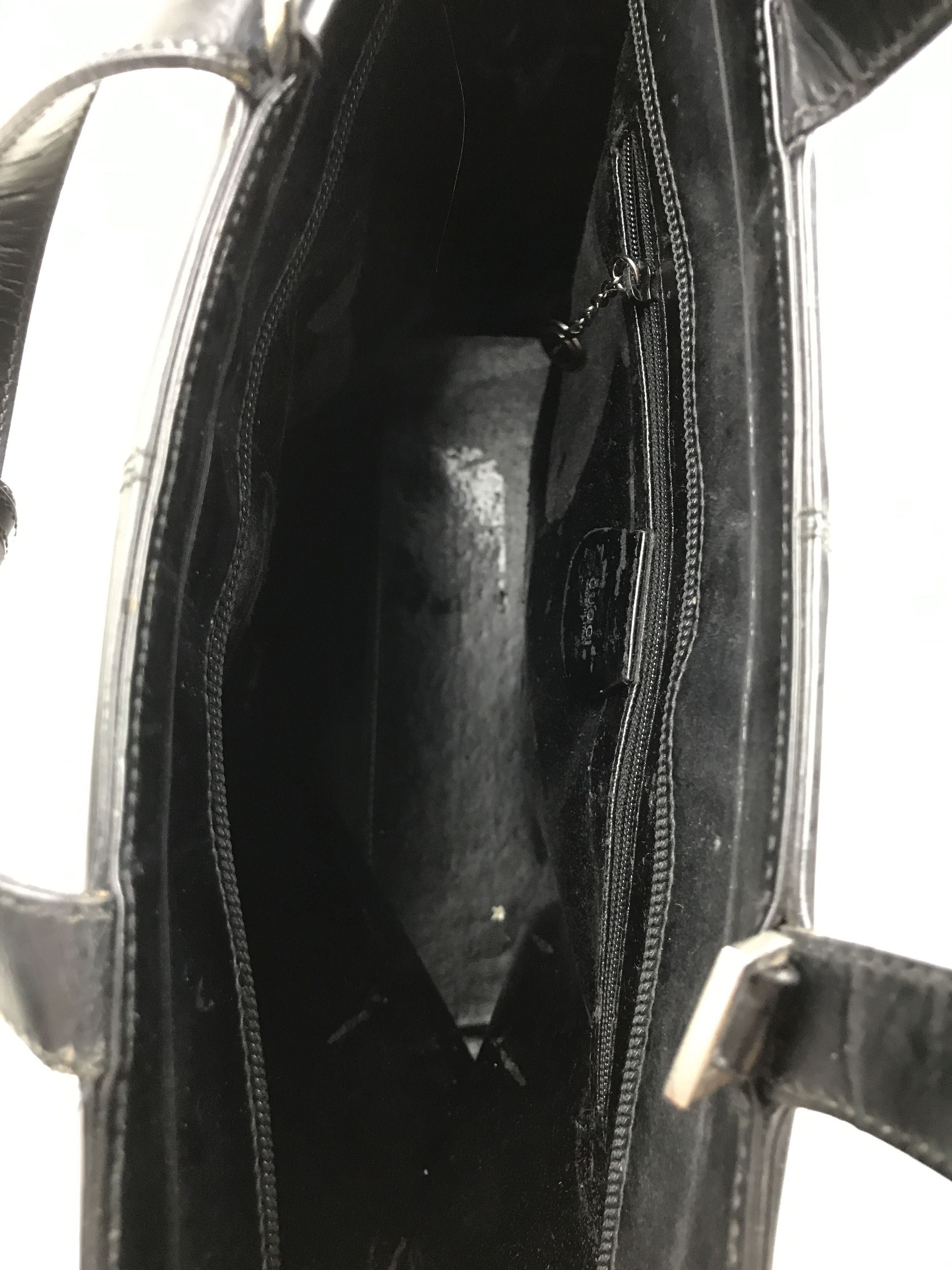 Gucci × Vintage Vintage Gucci Black Patent Leather Handbag With Strap Size ONE SIZE - 10 Thumbnail