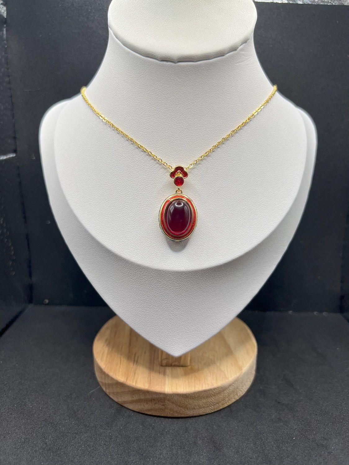 Jewelry Red Crystal Gold Chain Necklace Size ONE SIZE - 1 Thumbnail
