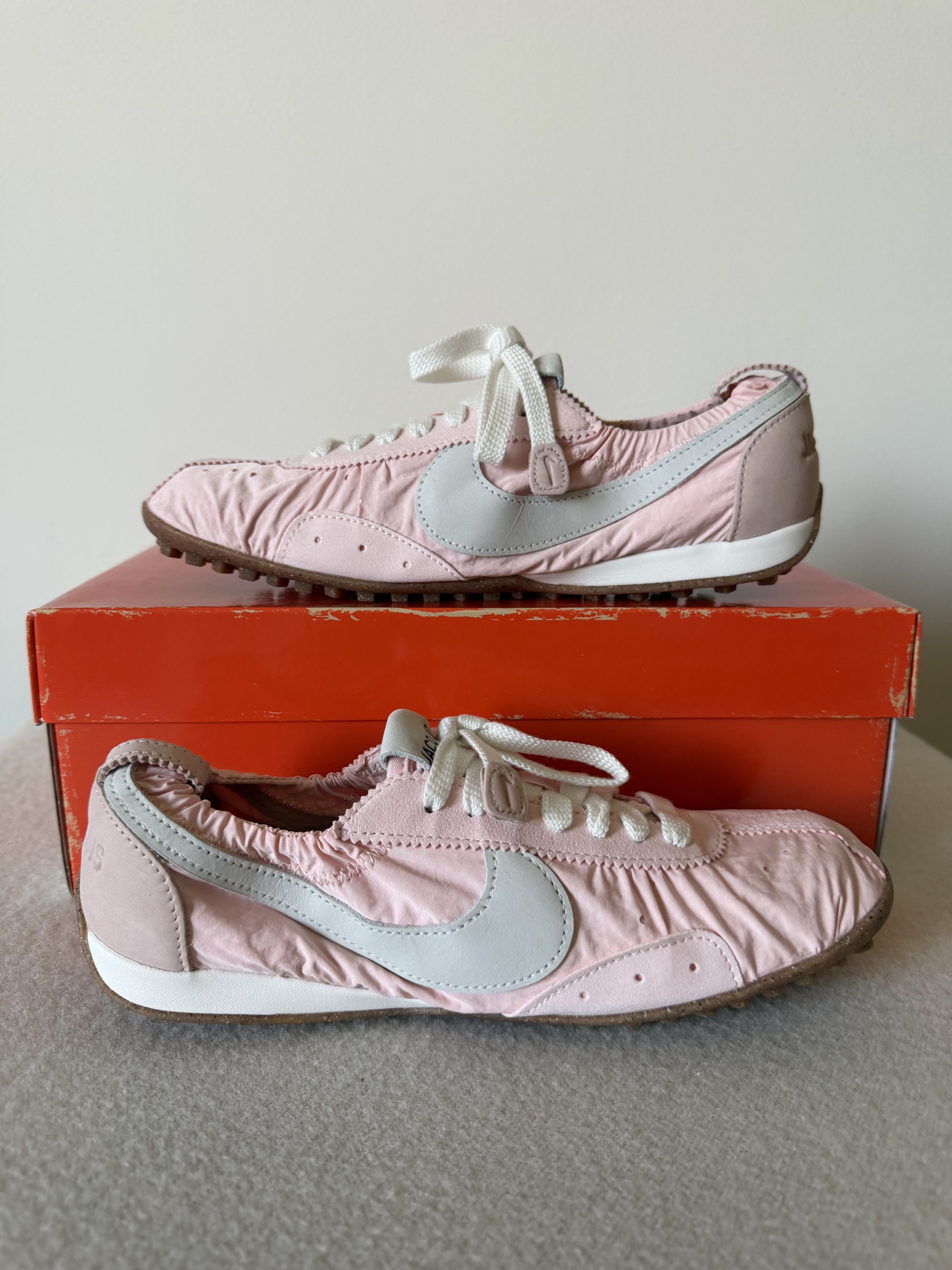 Jacquemus × Nike Jacquemus Nike Moon Shoe in Aluminum Pink Size US 6 / EU 39 - 3 Thumbnail