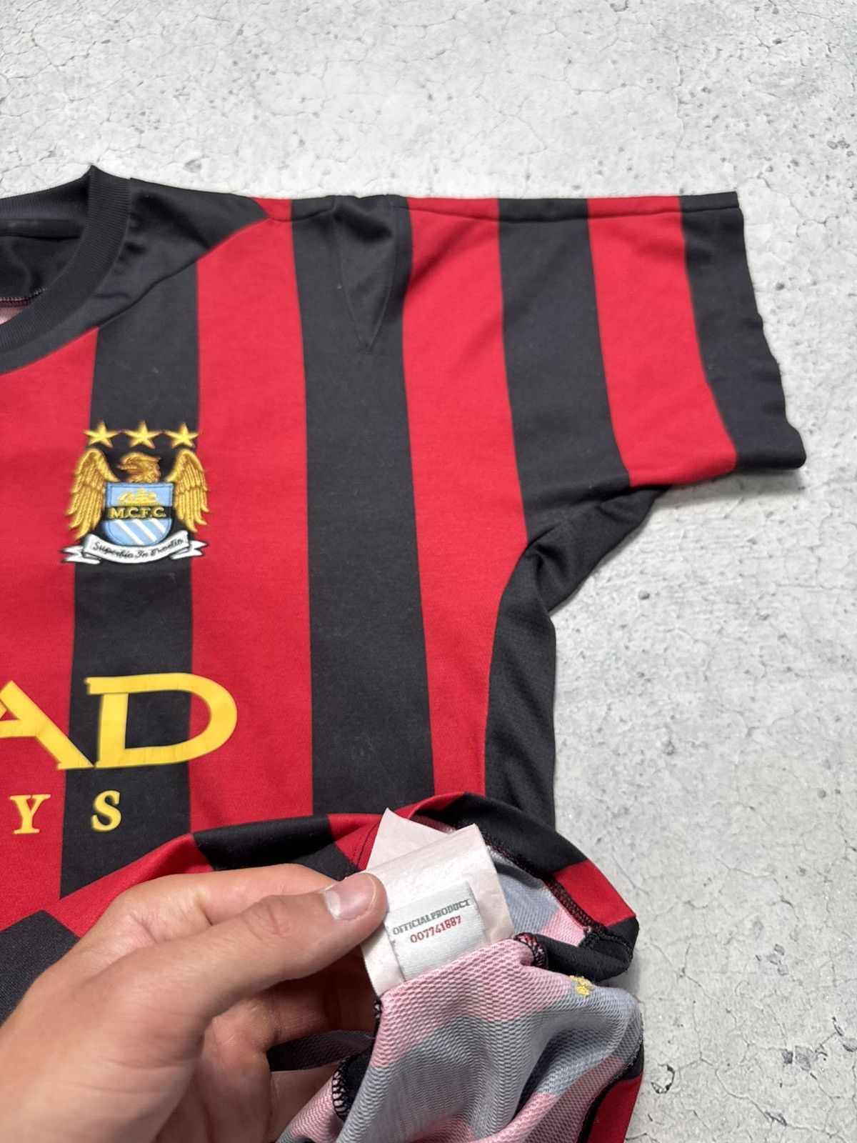 Umbro Umbro FC Manchester City 2011/2012 Vintage Soccer Jersey Size US S / EU 44-46 / 1 - 8 Thumbnail