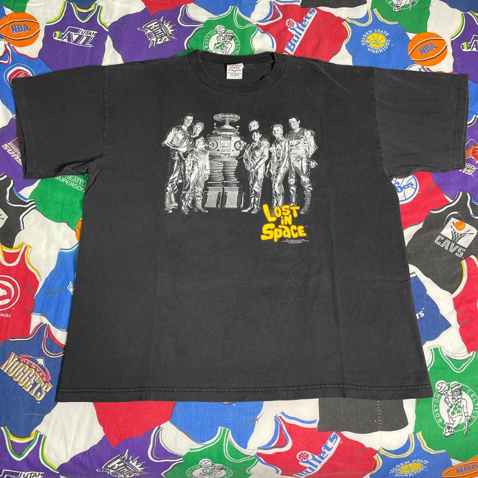Vintage Vintage 90s Lost In Space Shirt Mens Large Black TV Sci Fi Size US XL / EU 56 / 4 - 1 Thumbnail