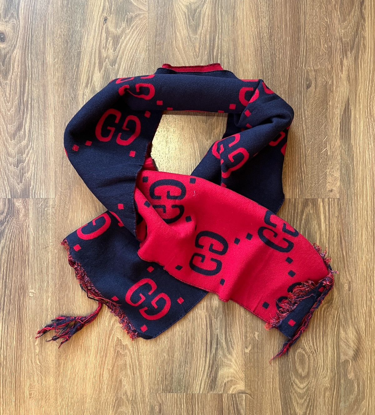 Gucci Rare Gucci Freedom GG Jacquard Wool Silk Scarf (Red/Blue) Size ONE SIZE - 2 Thumbnail