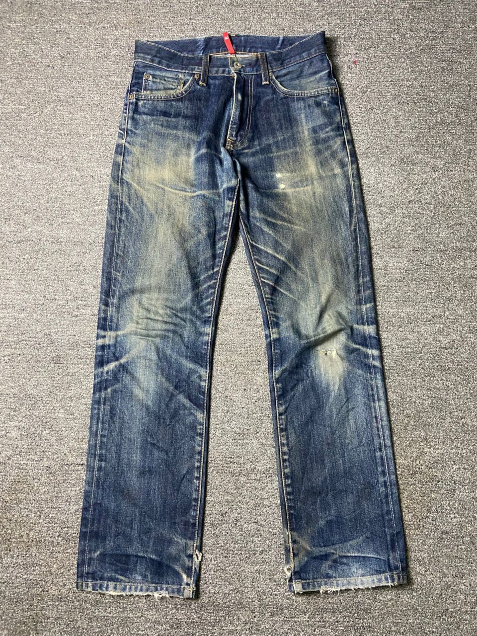 Uniqlo UNIQLO Distressed Denim Jeans (143) Size US 30 / EU 46 - 1 Thumbnail