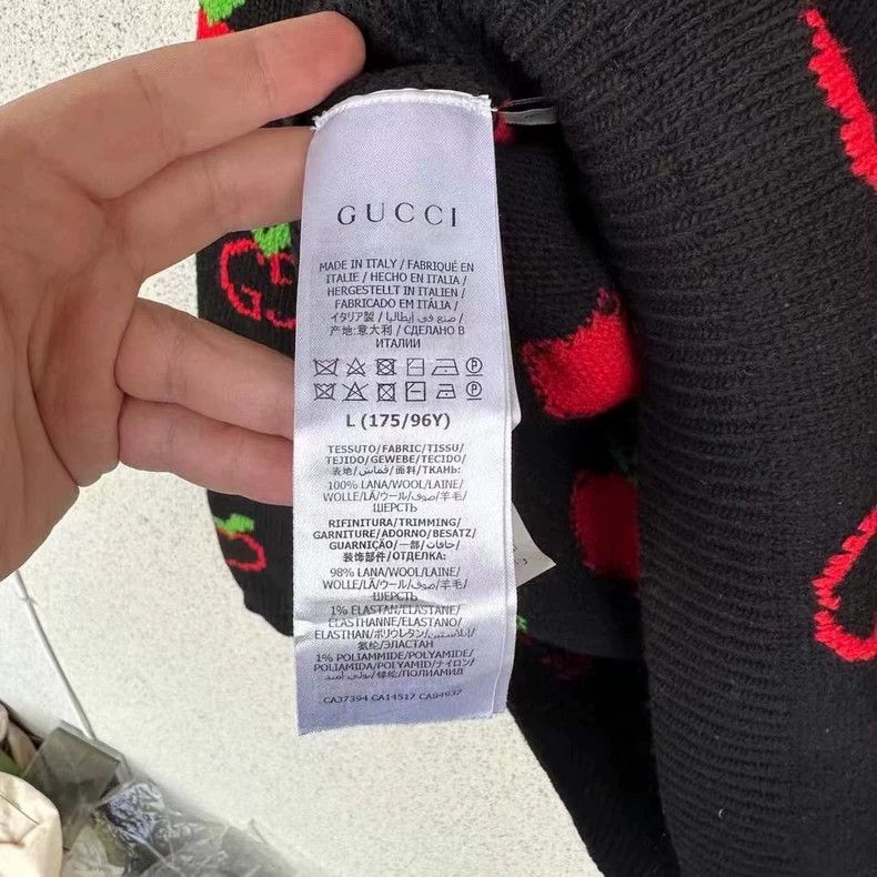 Gucci Gucci Apple full-print sweater 2501-Nextarrow Size US L / EU 52-54 / 3 - 4 Thumbnail