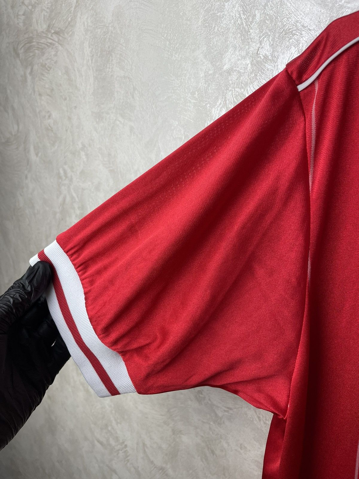 Vintage Liverpool 1982 1983 home retro football shirt Size US L / EU 52-54 / 3 - 5 Thumbnail