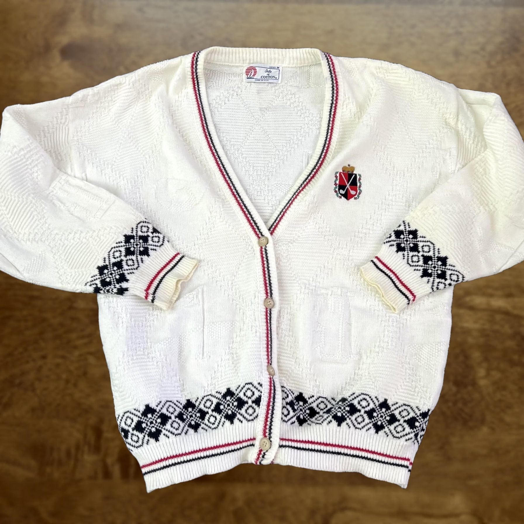 Vintage Isle of Cotton Womens Cardigan Sweater V-Neck White Fair Isle Knit Golf Crest Pocket Buttons Embroidered Vintage USA Medium Size M / US 6-8 / IT 42-44 - 1 Thumbnail